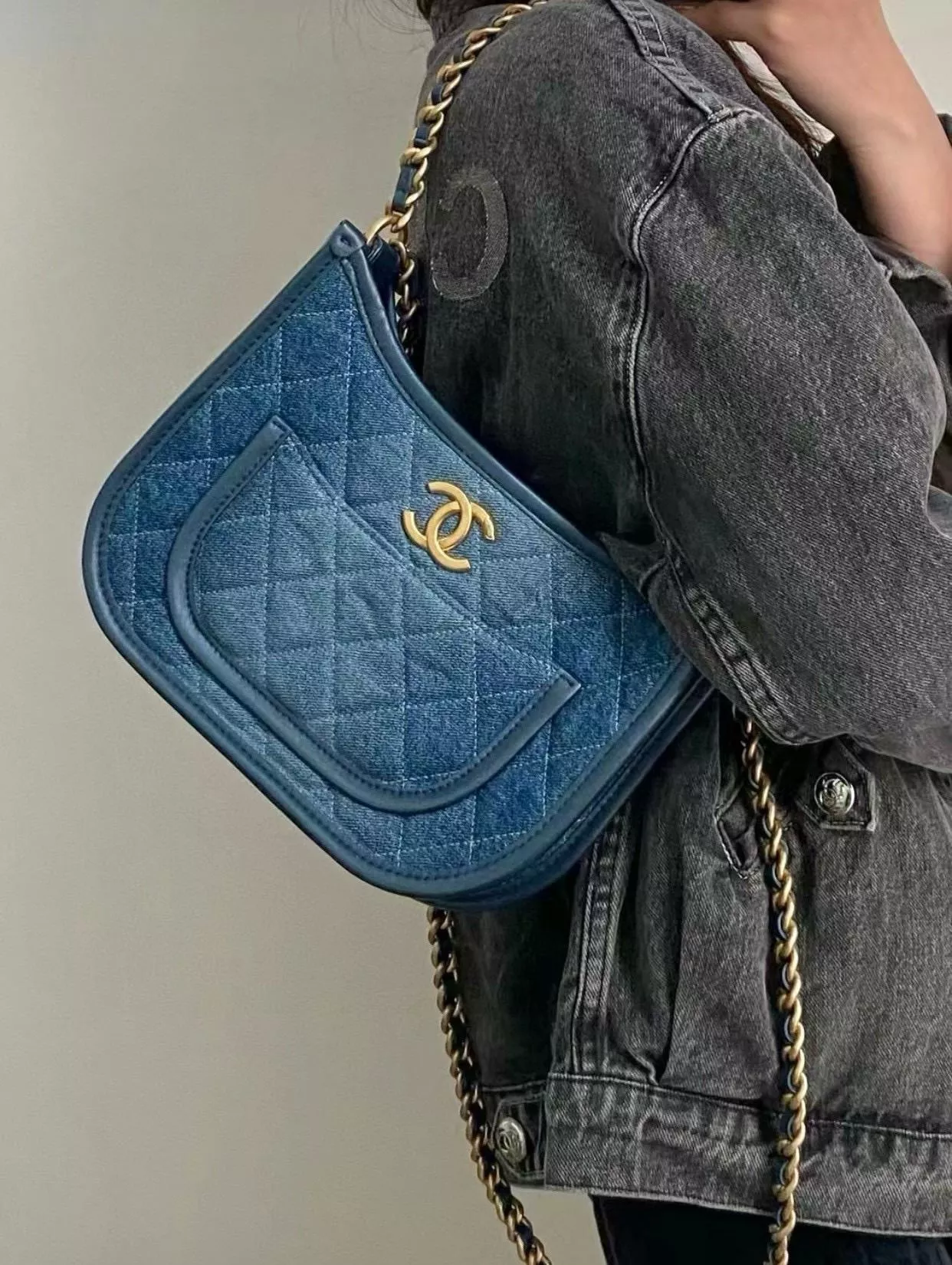 CHANEL 香奈兒 24s 丹寧牛仔 復古嬉皮包 HOBO包 小號24cm