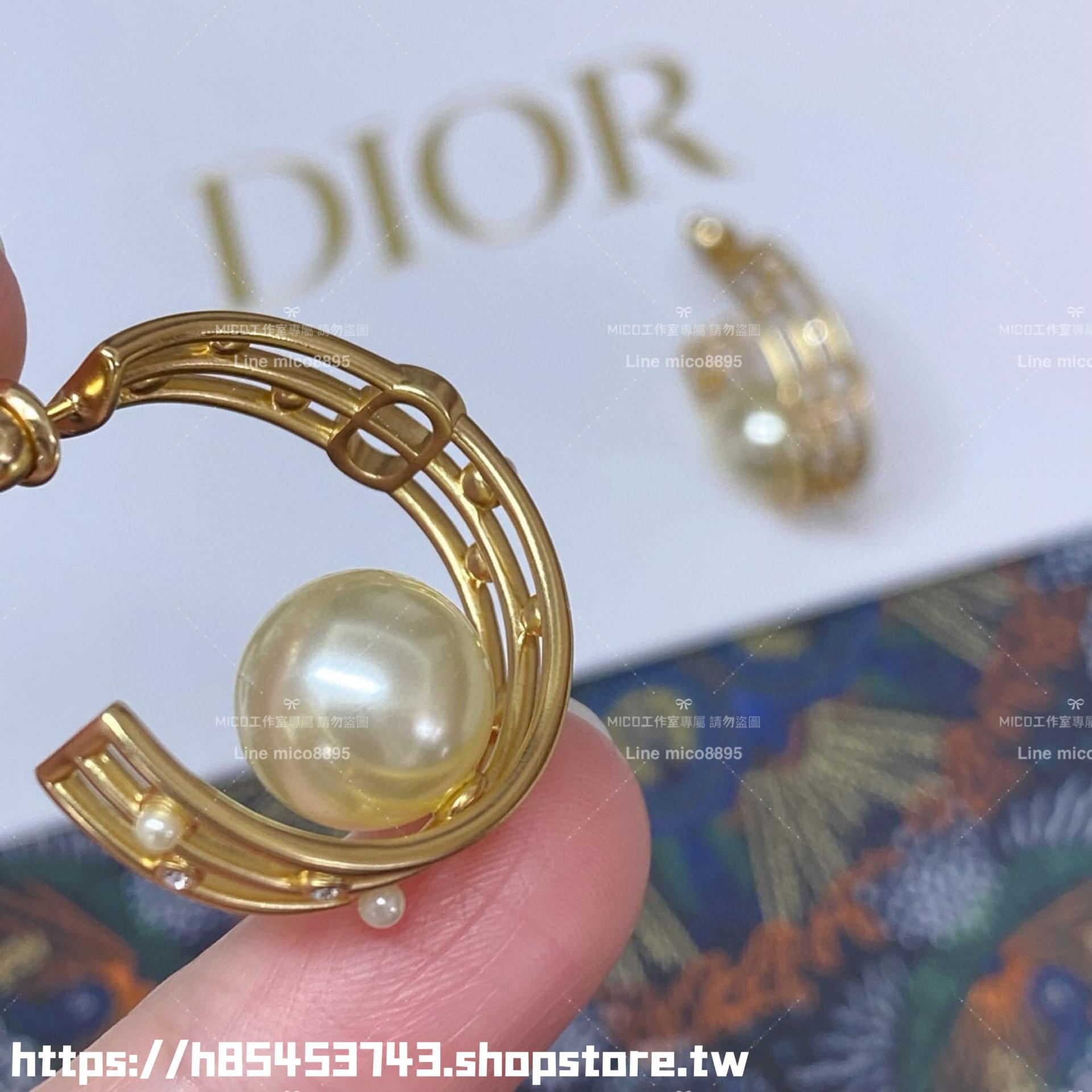 DIOR 金色鏤空線條設計圓弧珍珠耳環/耳釘