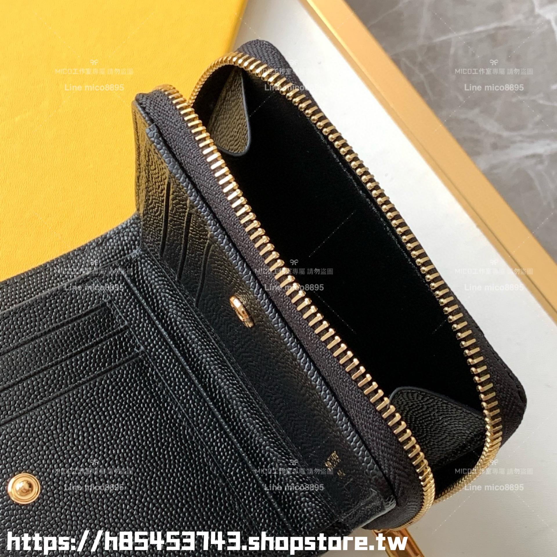 YSL Saint Laurent 經典金字 LOGO粒面壓紋 山形紋對開短夾