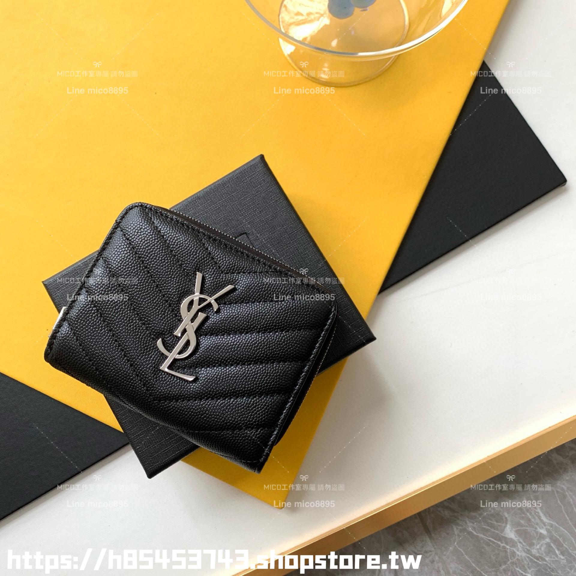 YSL Saint Laurent 黑色魚子醬牛皮/銀釦 LOGO粒面壓紋 山形紋對開短夾