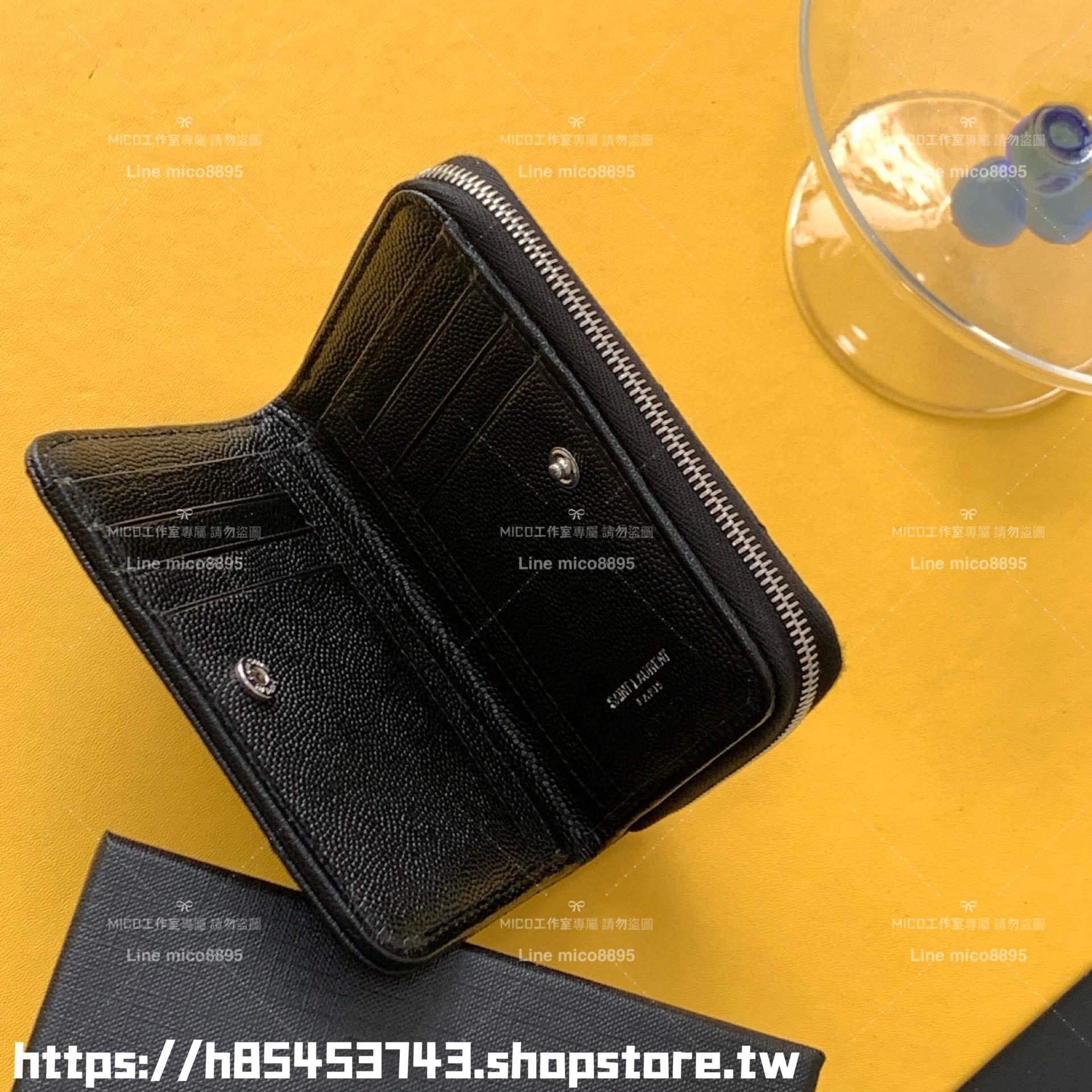 YSL Saint Laurent 黑色魚子醬牛皮/銀釦 LOGO粒面壓紋 山形紋對開短夾