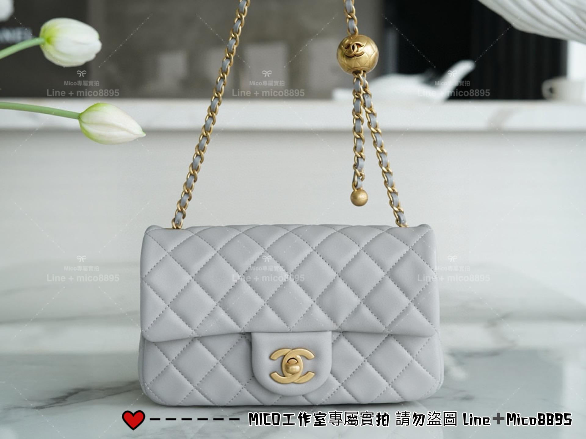 Chanel 香奈兒 新版本硬底款 淺灰色 小羊皮 金球系列 miniCF 20cm 可調節長短