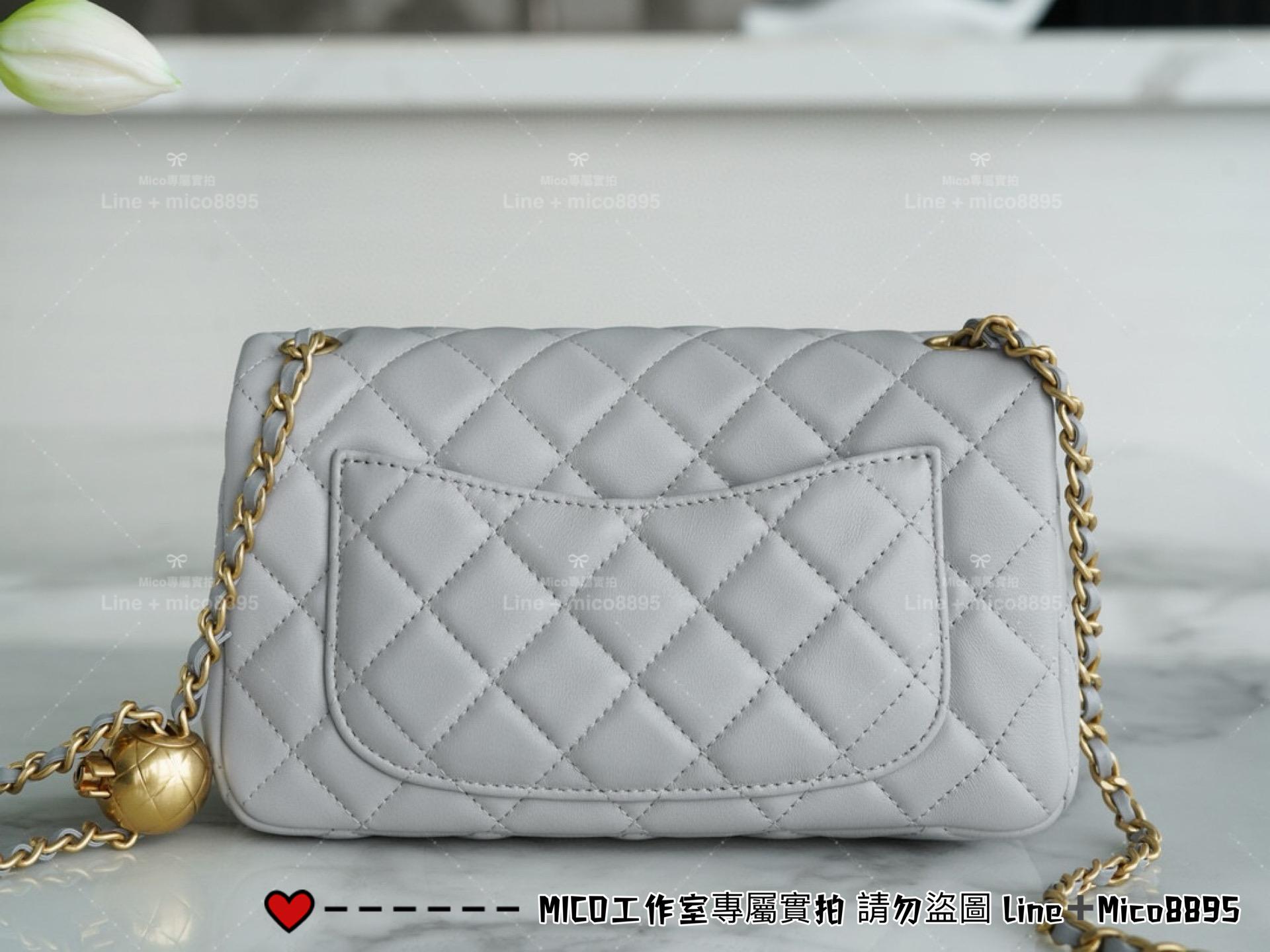 Chanel 香奈兒 新版本硬底款 淺灰色 小羊皮 金球系列 miniCF 20cm 可調節長短