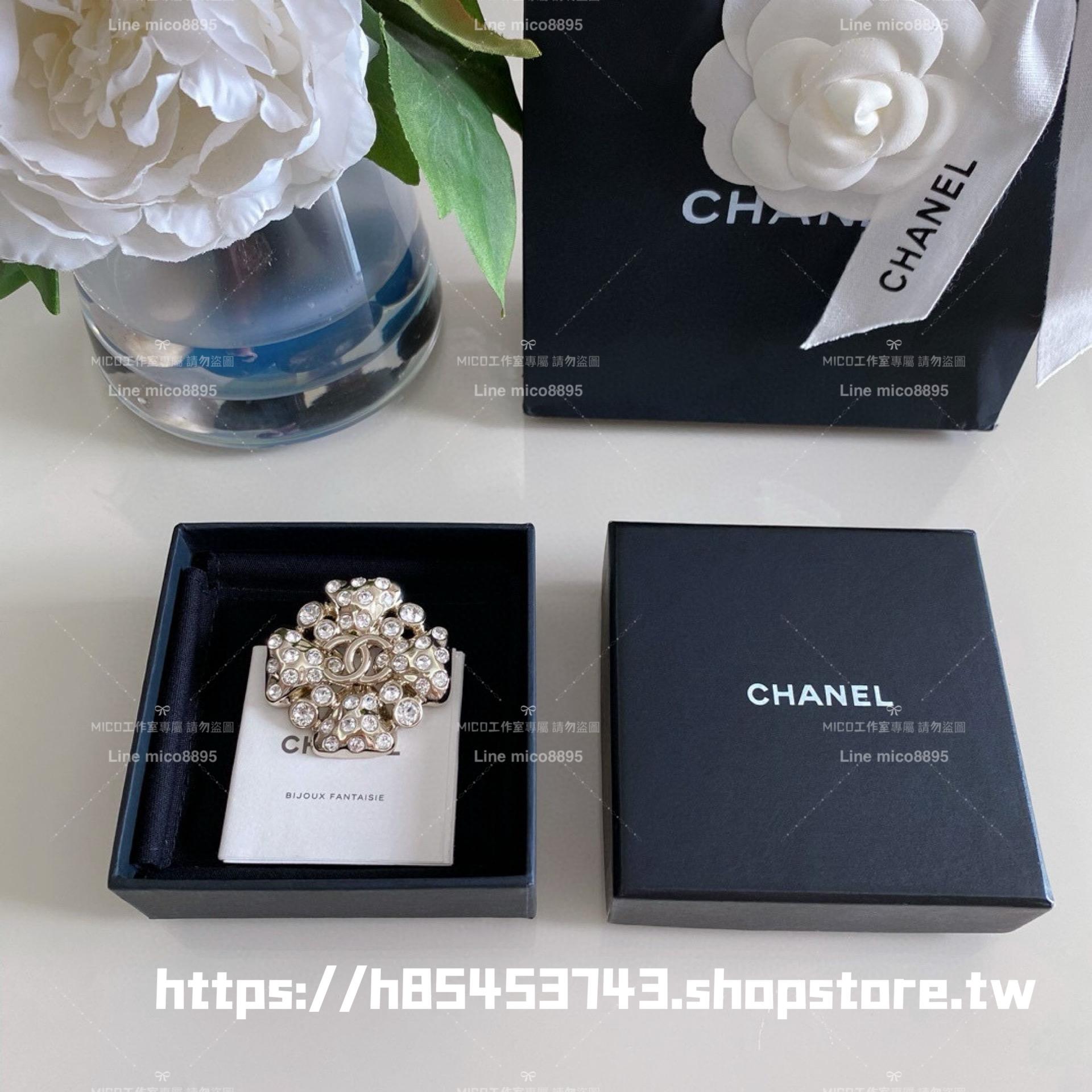 Chanel 淺金色四葉草雙C水鑽胸針/別針 施華洛世奇水鑽