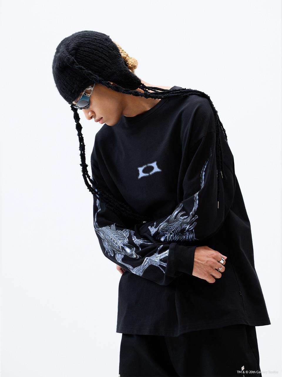 CRITIC X ALIEN WALK LONG SLEEVE T-SHIRT