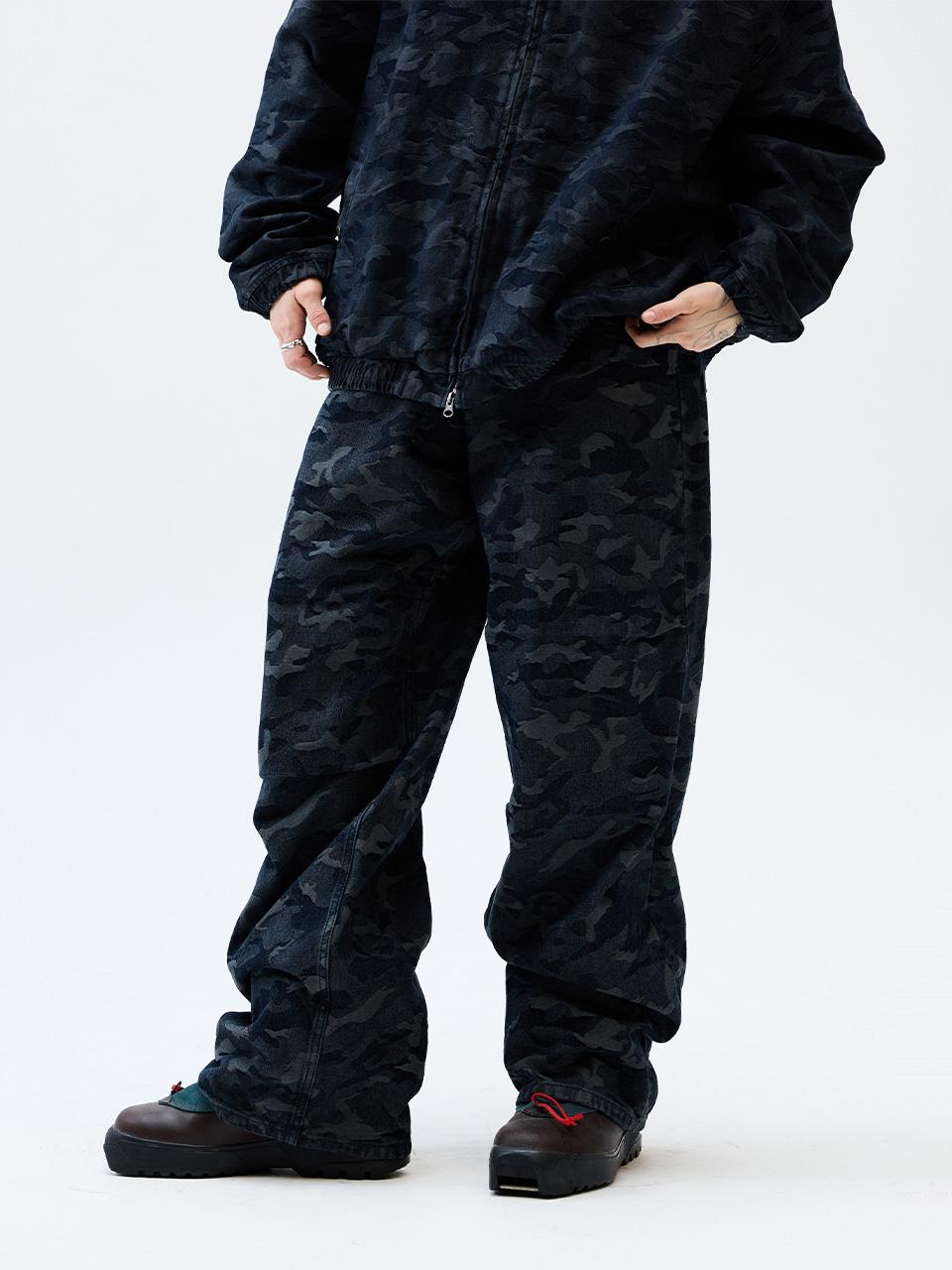 CRITIC CAMO WASHING 4 TUCK SET UP DENIM PANTS