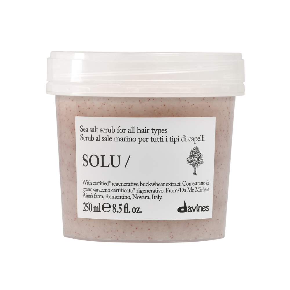 Davines Solu | Głęboko oczyszczający szampon peelingujący z solą morską 250ml