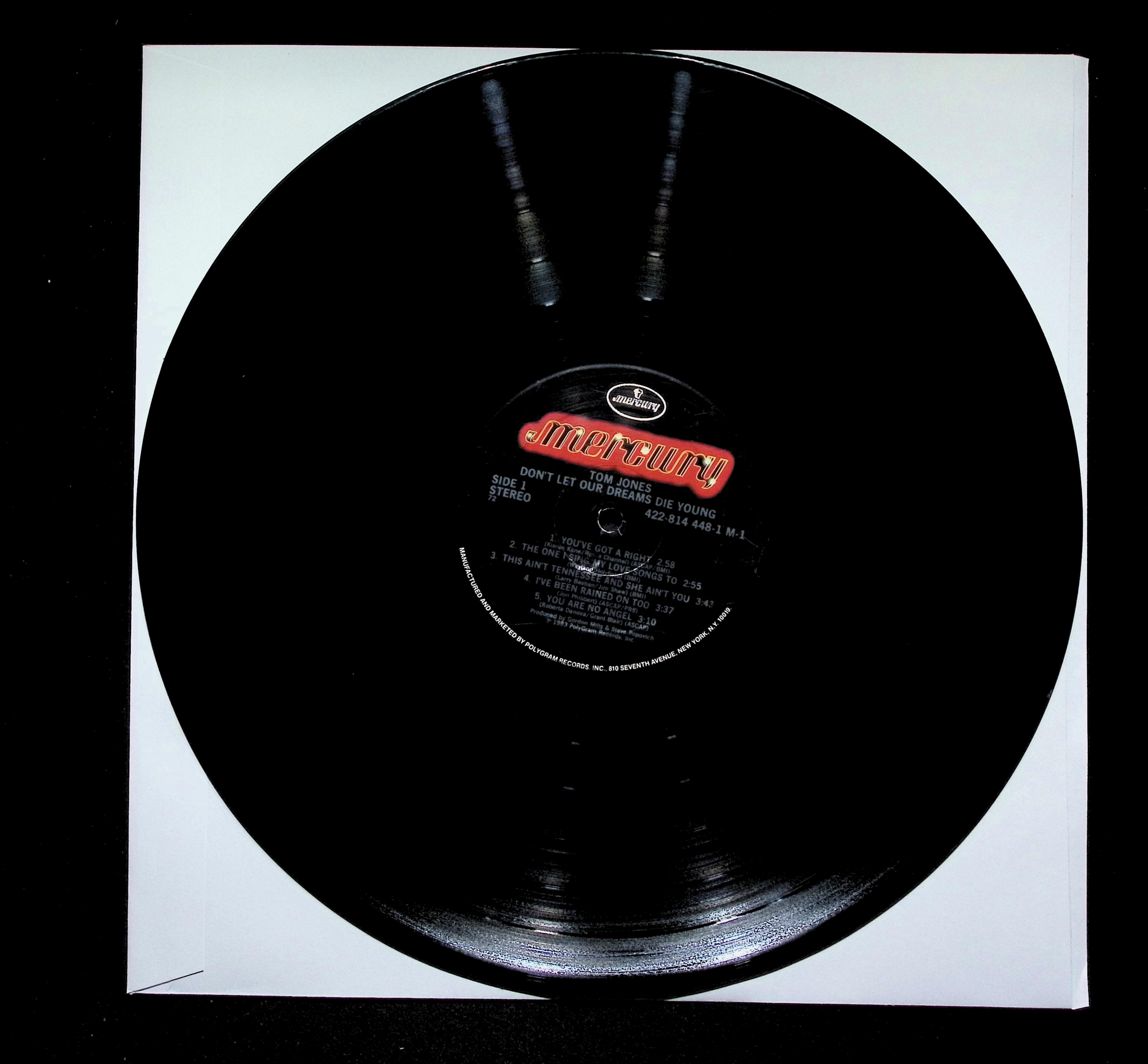 Tom Jones Don't Let Our Dreams Die Young LP 1983 422 814 448-1 M-1 Rock Pop — image 4