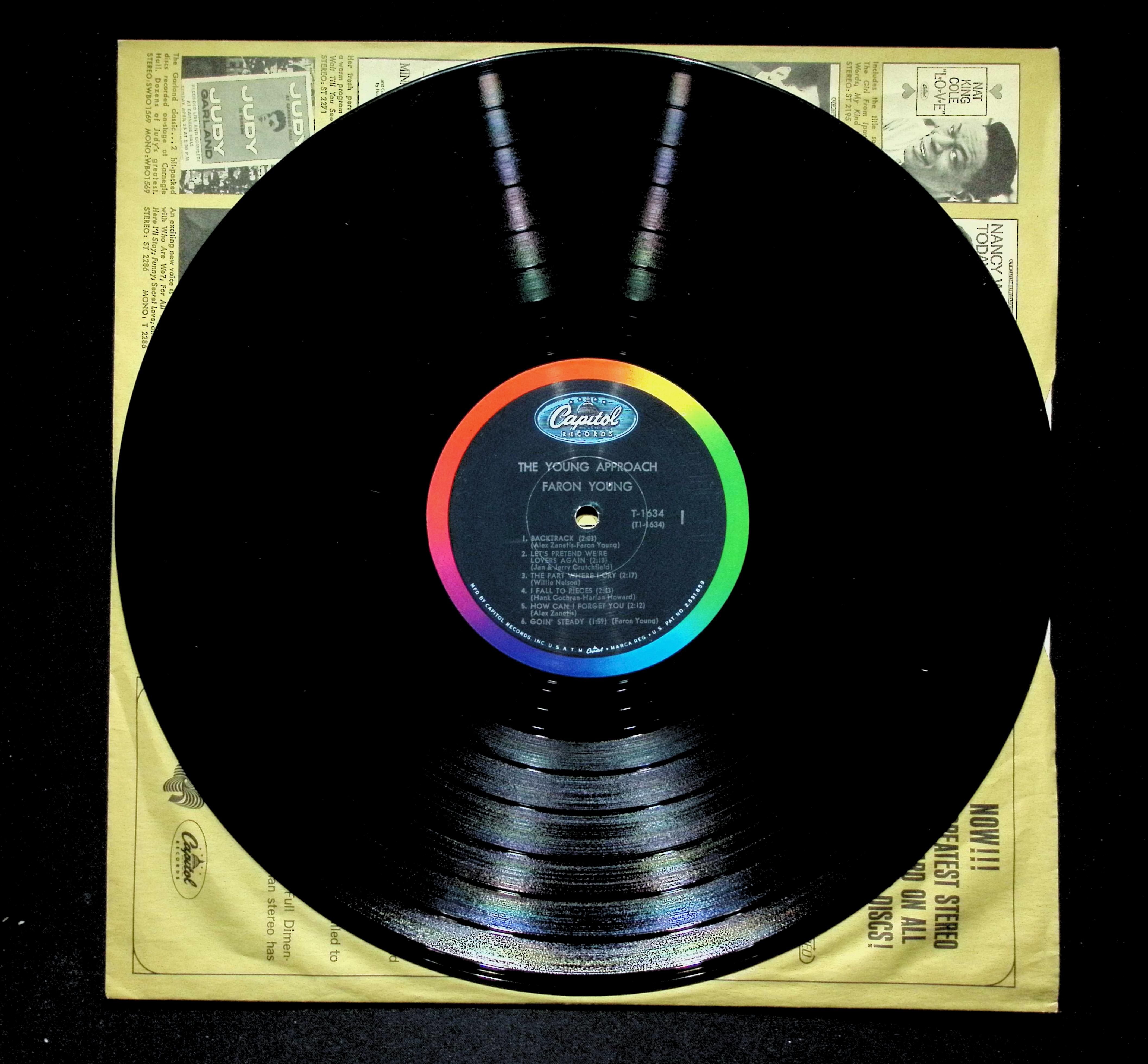 Faron Young The Young Approach LP US Capitol Country Folk — image 4