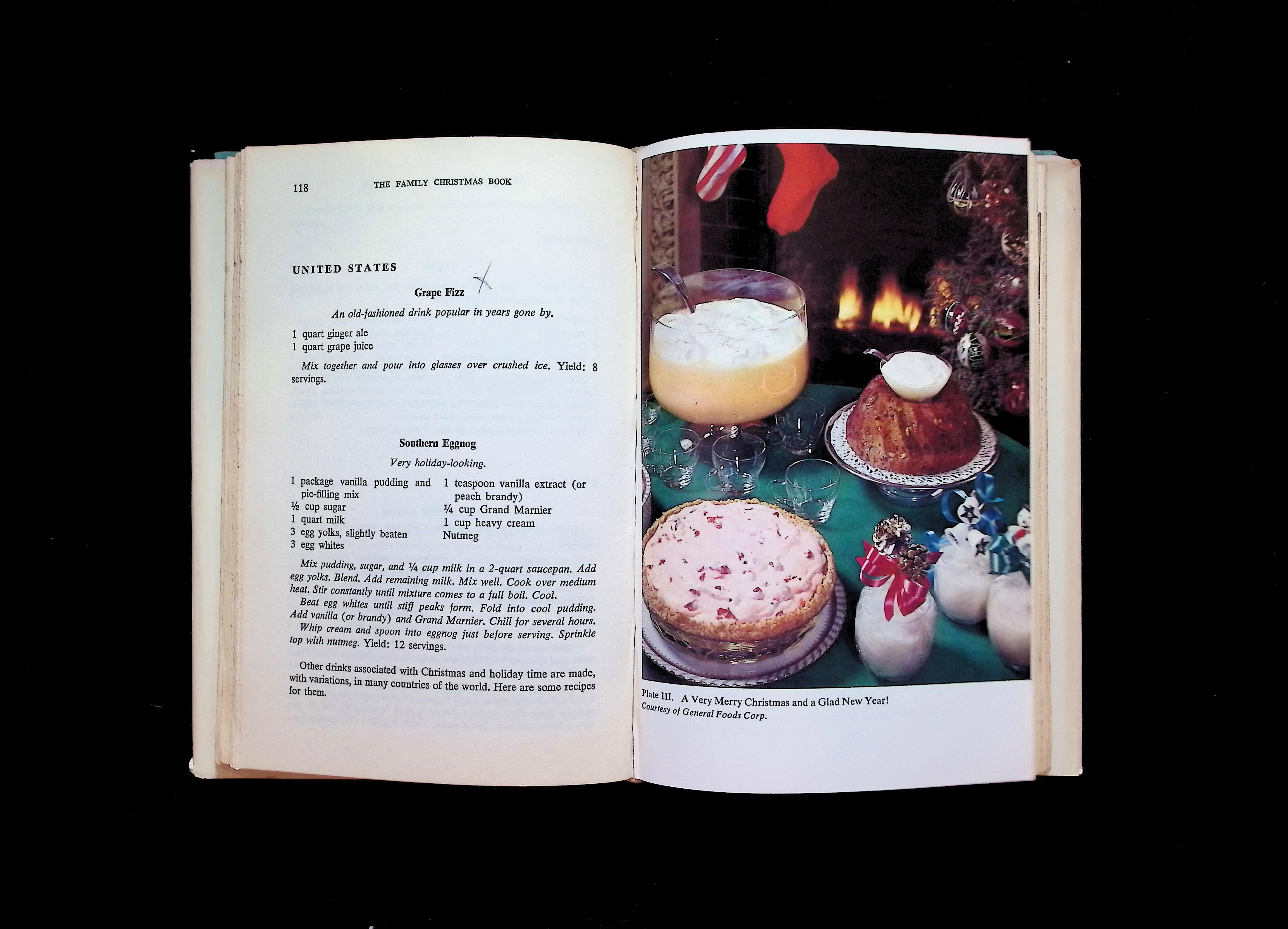 The Family Christmas Book: Christmas Traditions Around The World — image 5