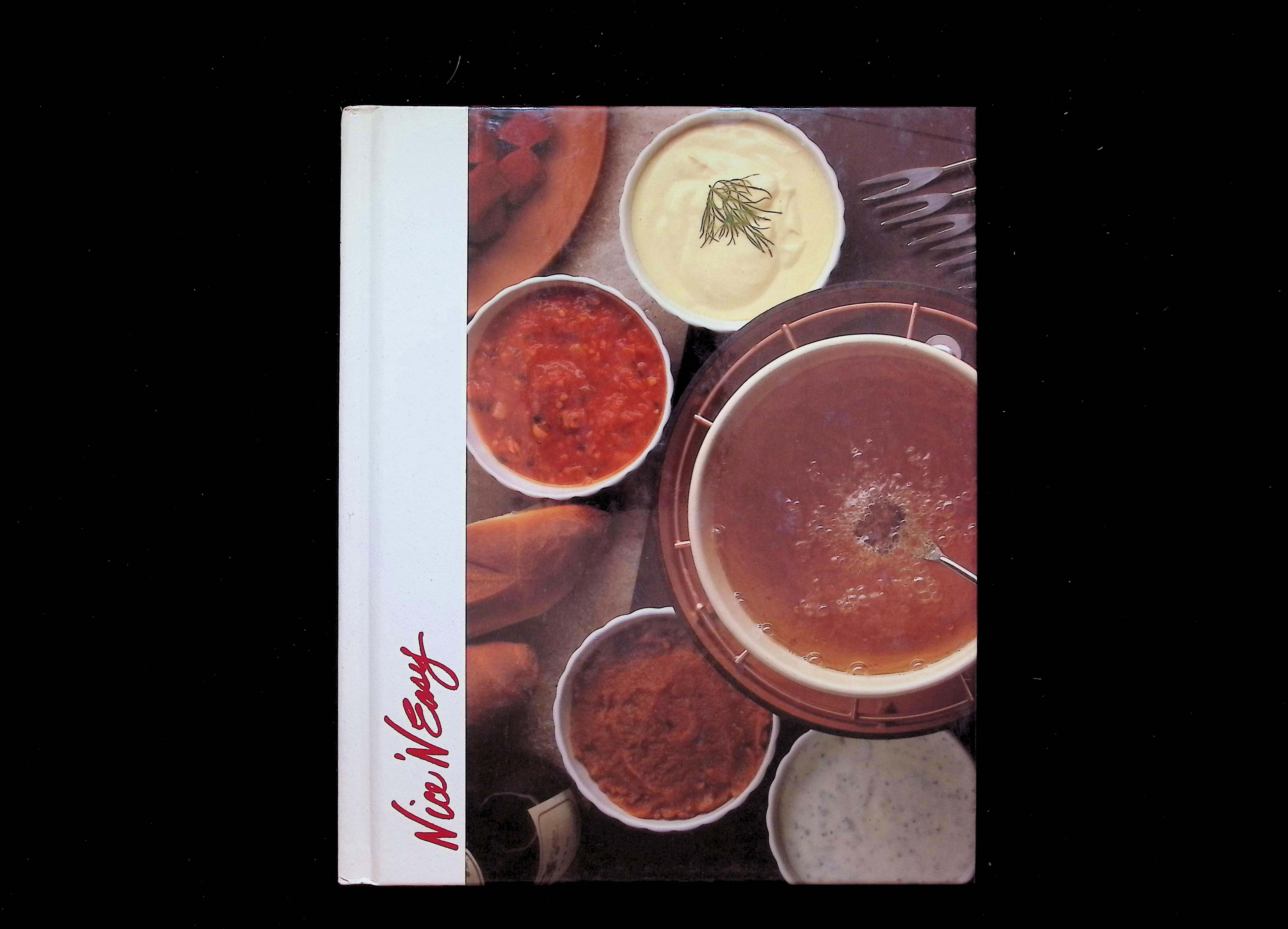 Nice 'N Easy Family Cookbook volume 20- Entertaining family and friends