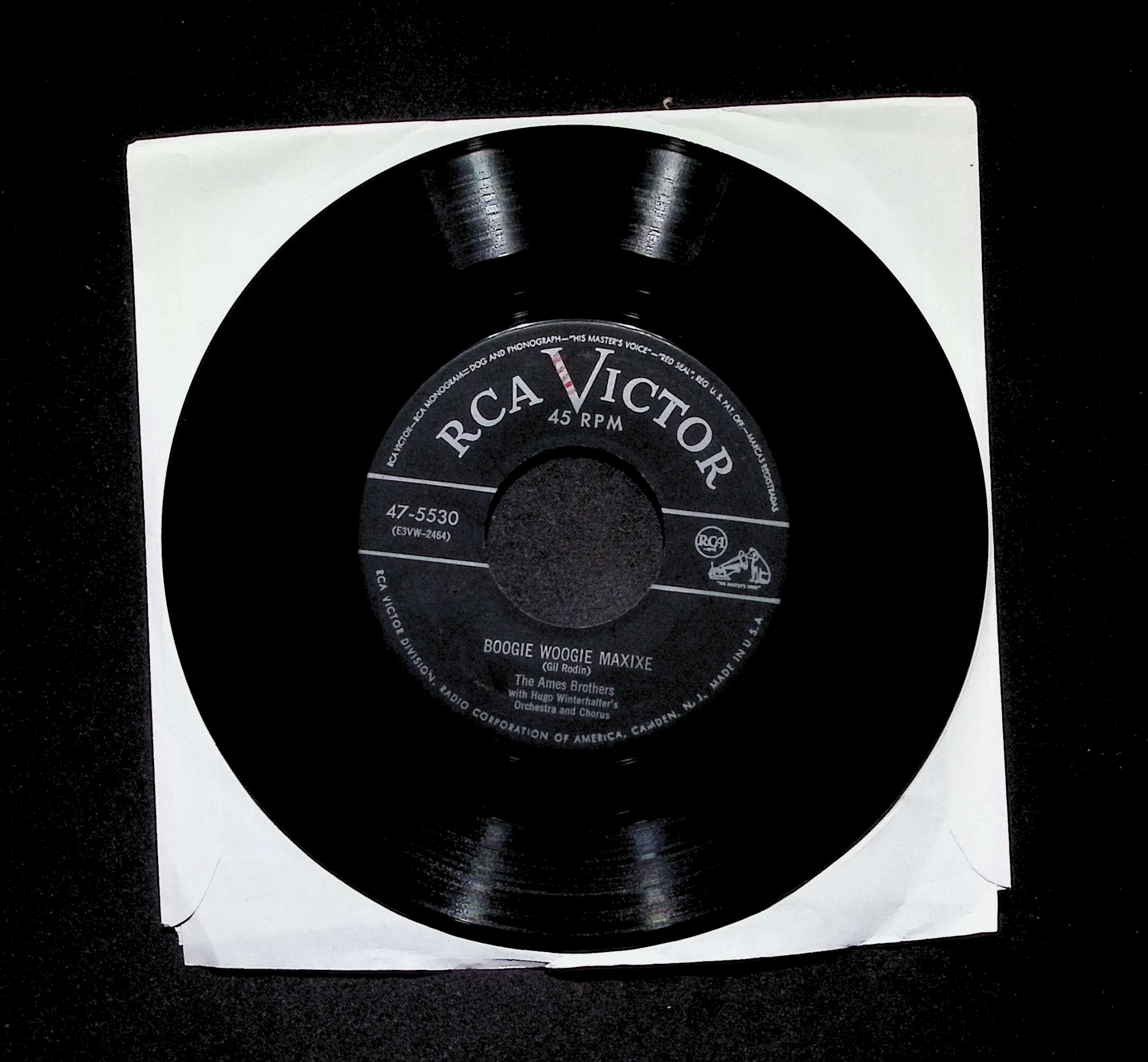 The Ames Brothers I Can't Believe That You're In Love With Me 47-5530 VG 45rpm