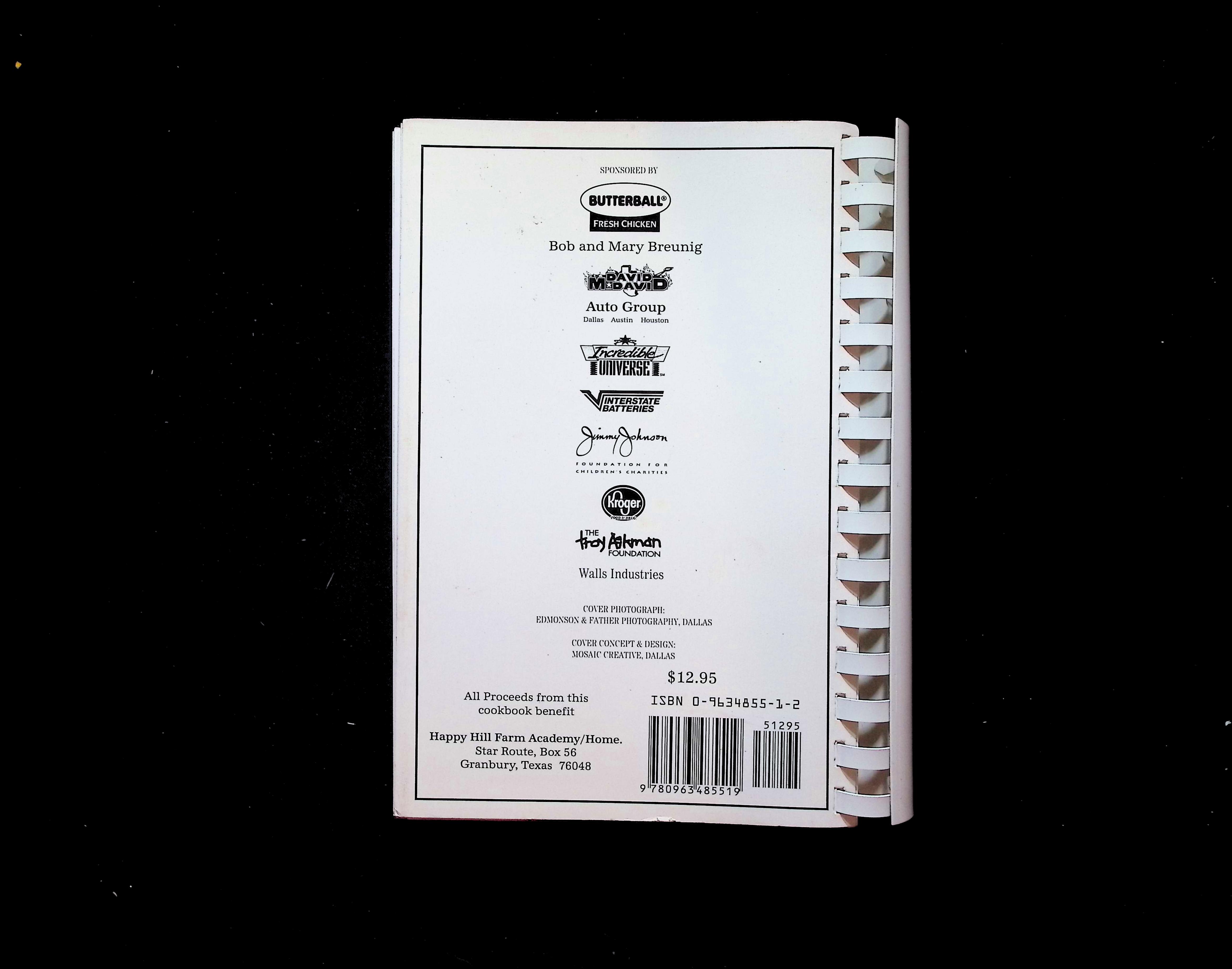 Dallas Cowboys Wives' Family Cookbook and Photo Album (Super Bowl Edition) — image 2
