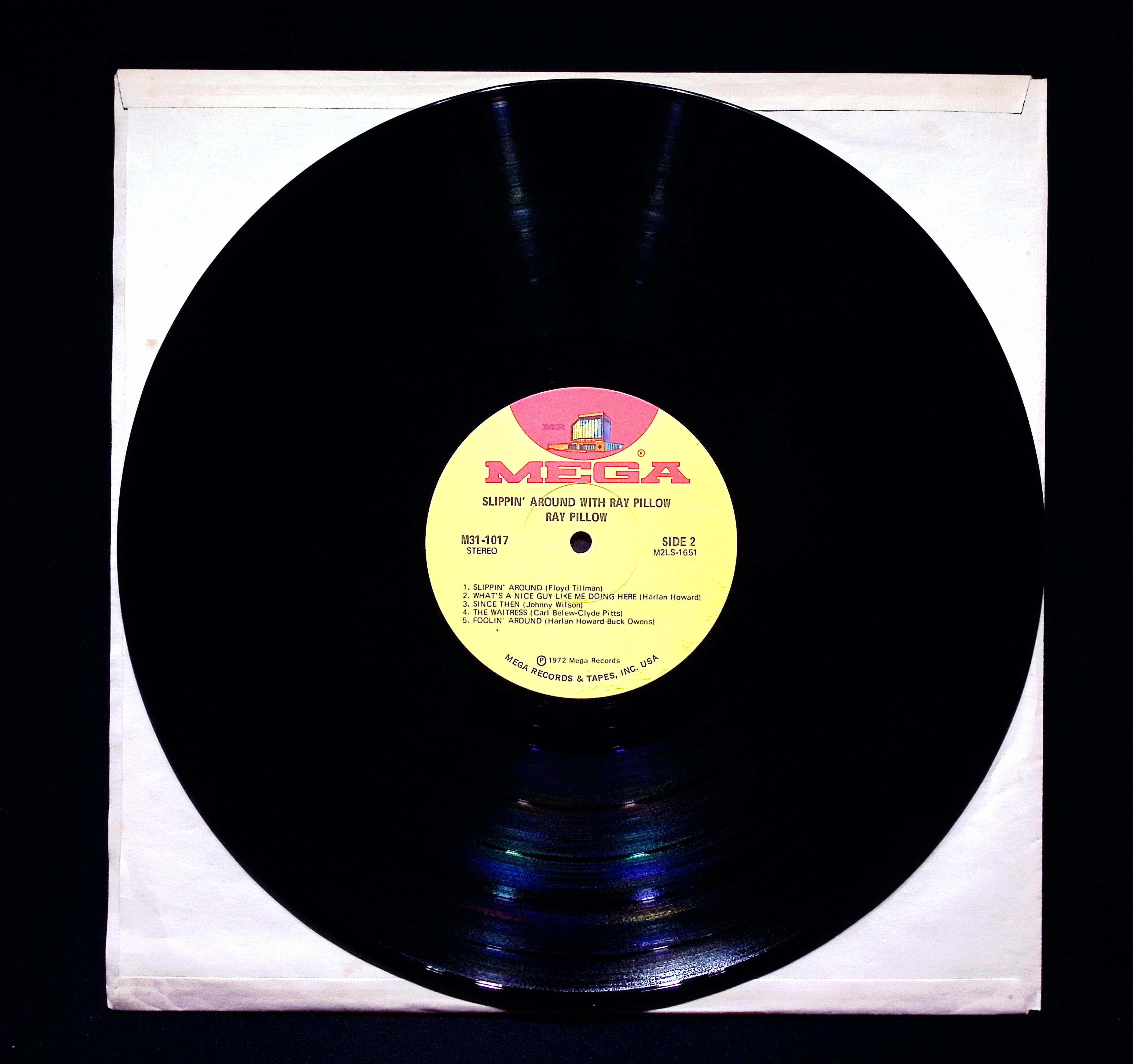 Ray Pillow Slippin' Around With Ray Pillow 12" LP 1972 M31-1017 Country — image 2