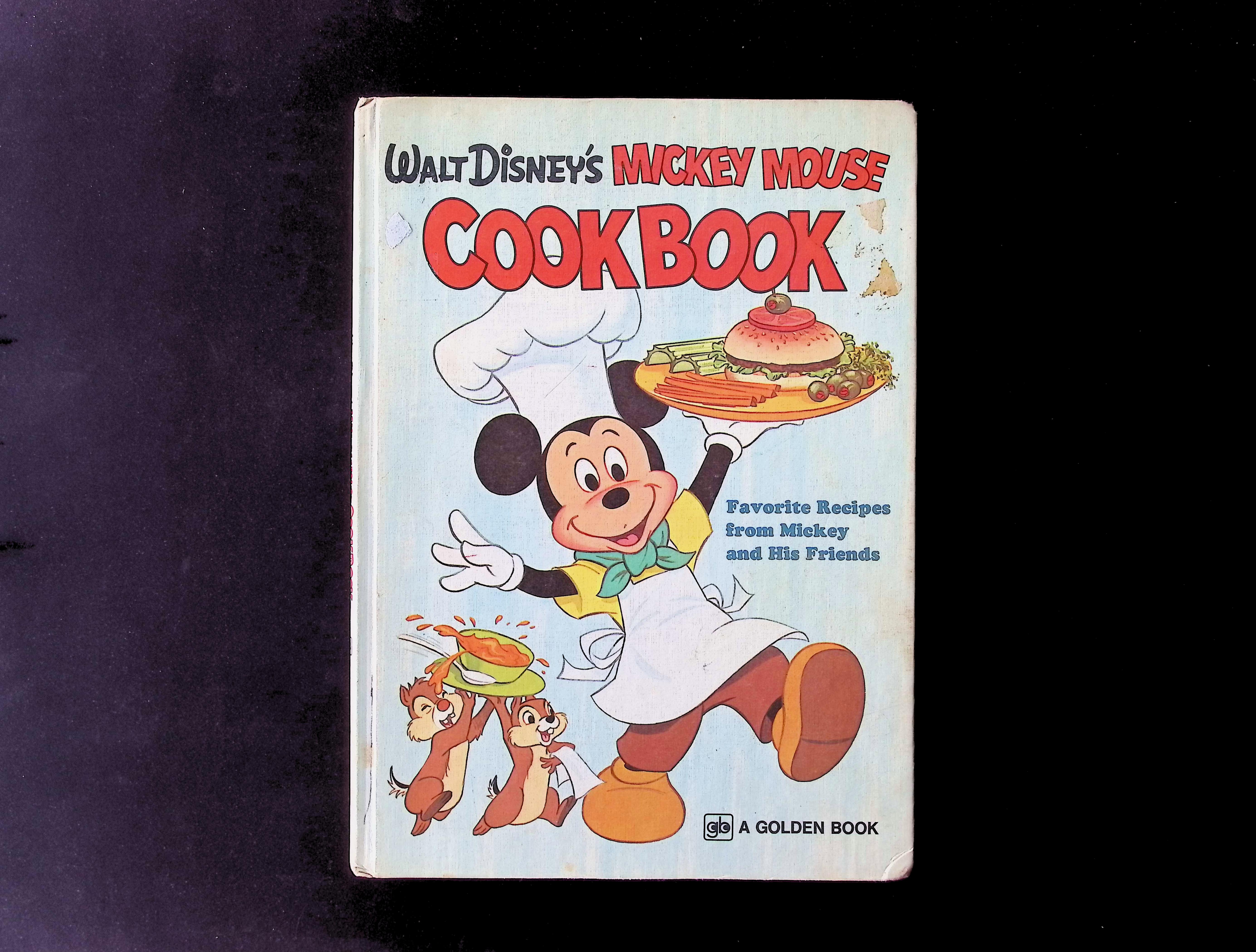 Walt Disney's Mickey Mouse Cook Book: Favorite Recipes from Mickey and His Friends