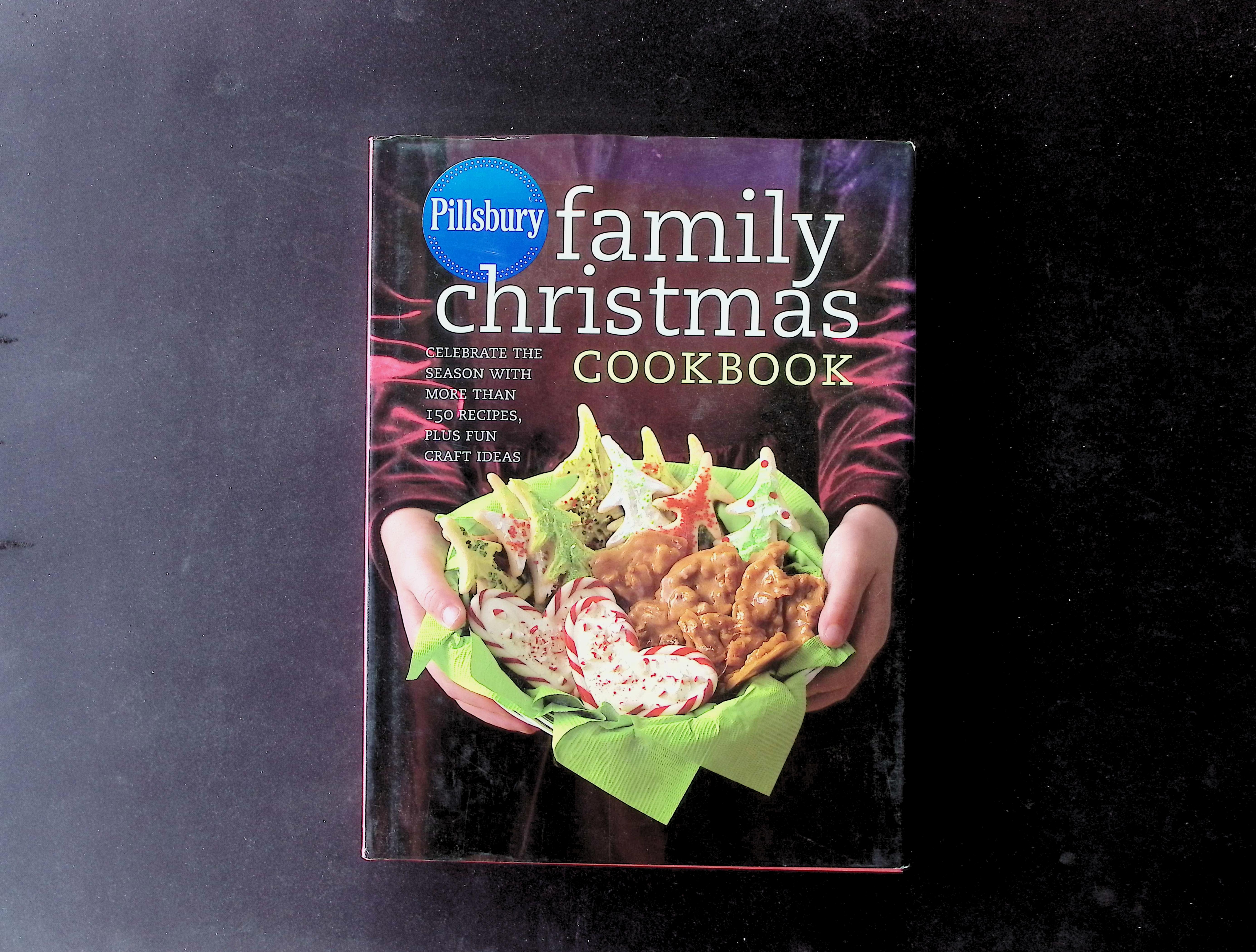 Pillsbury Family Christmas Cookbook