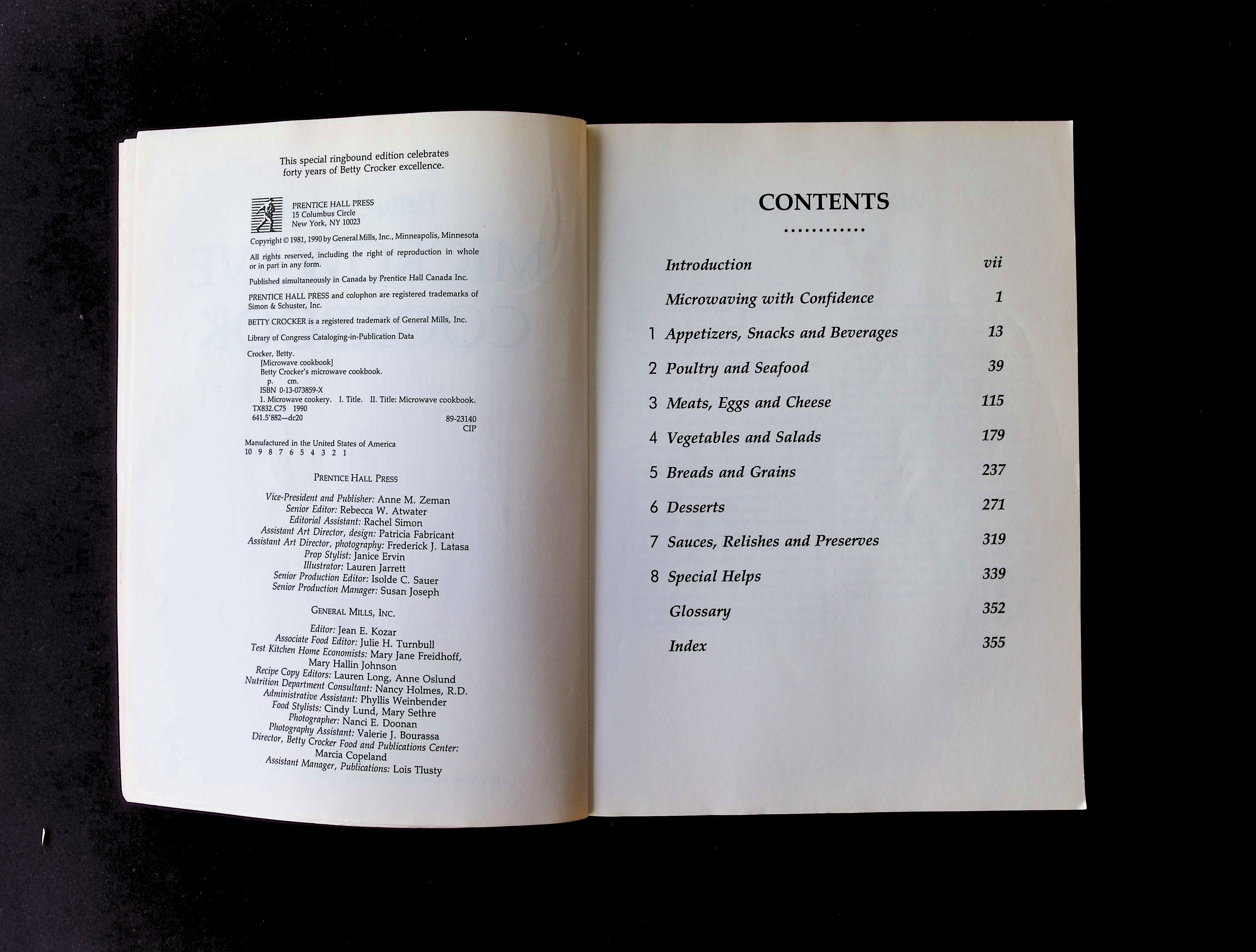 Betty Crocker's Microwave Cookbook — image 3