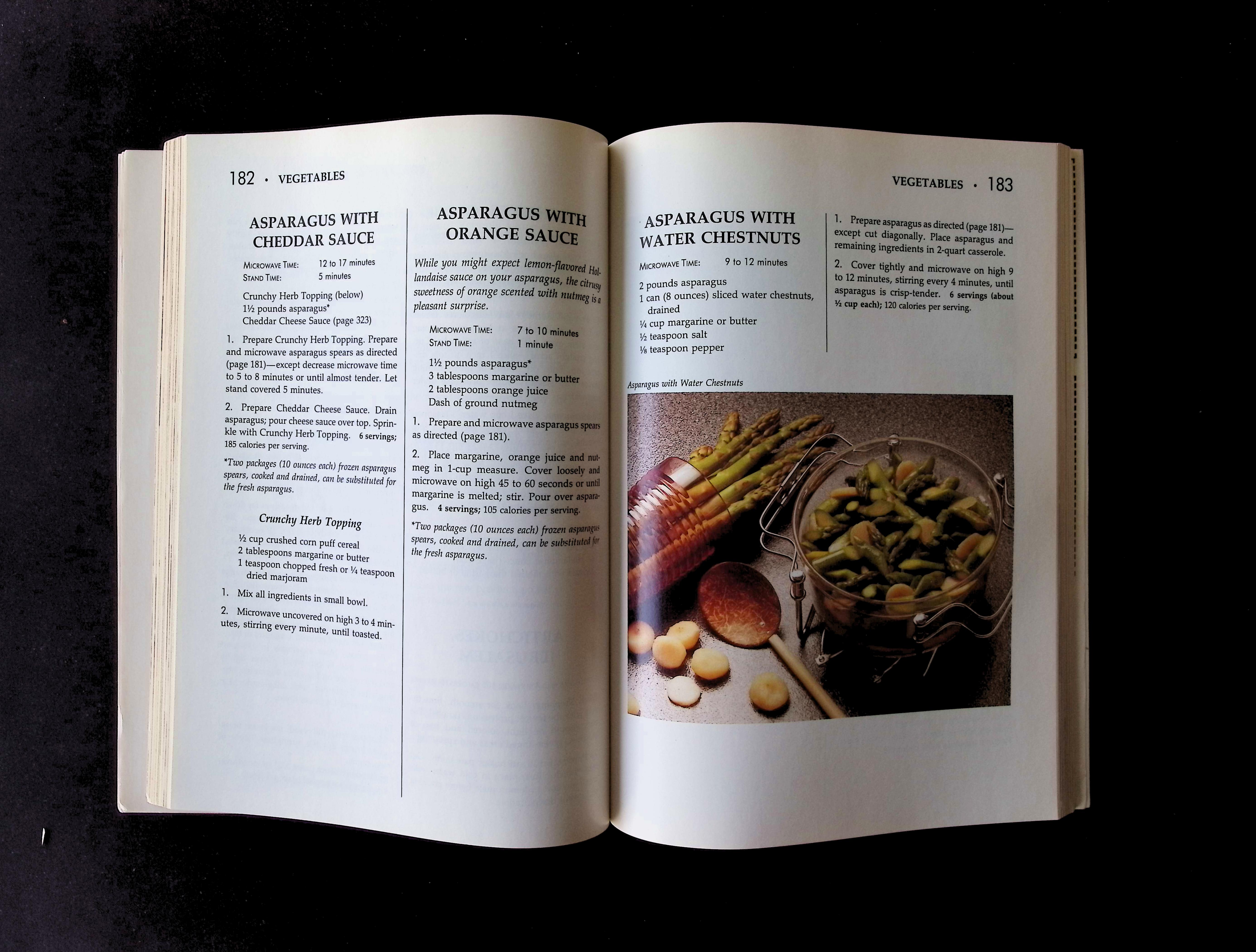 Betty Crocker's Microwave Cookbook — image 4