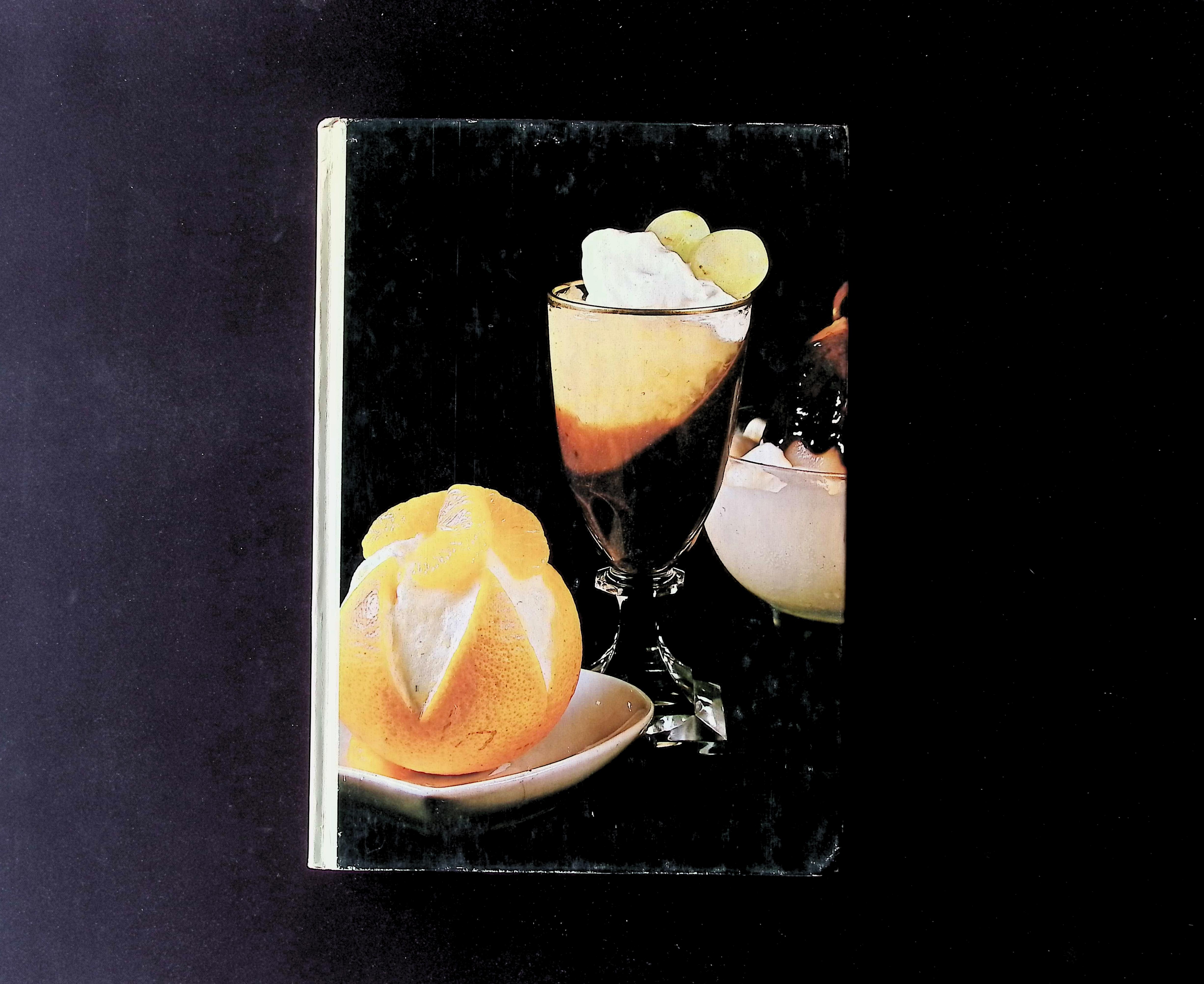 Southern Living Cookbook Library: The Desserts Cookbook