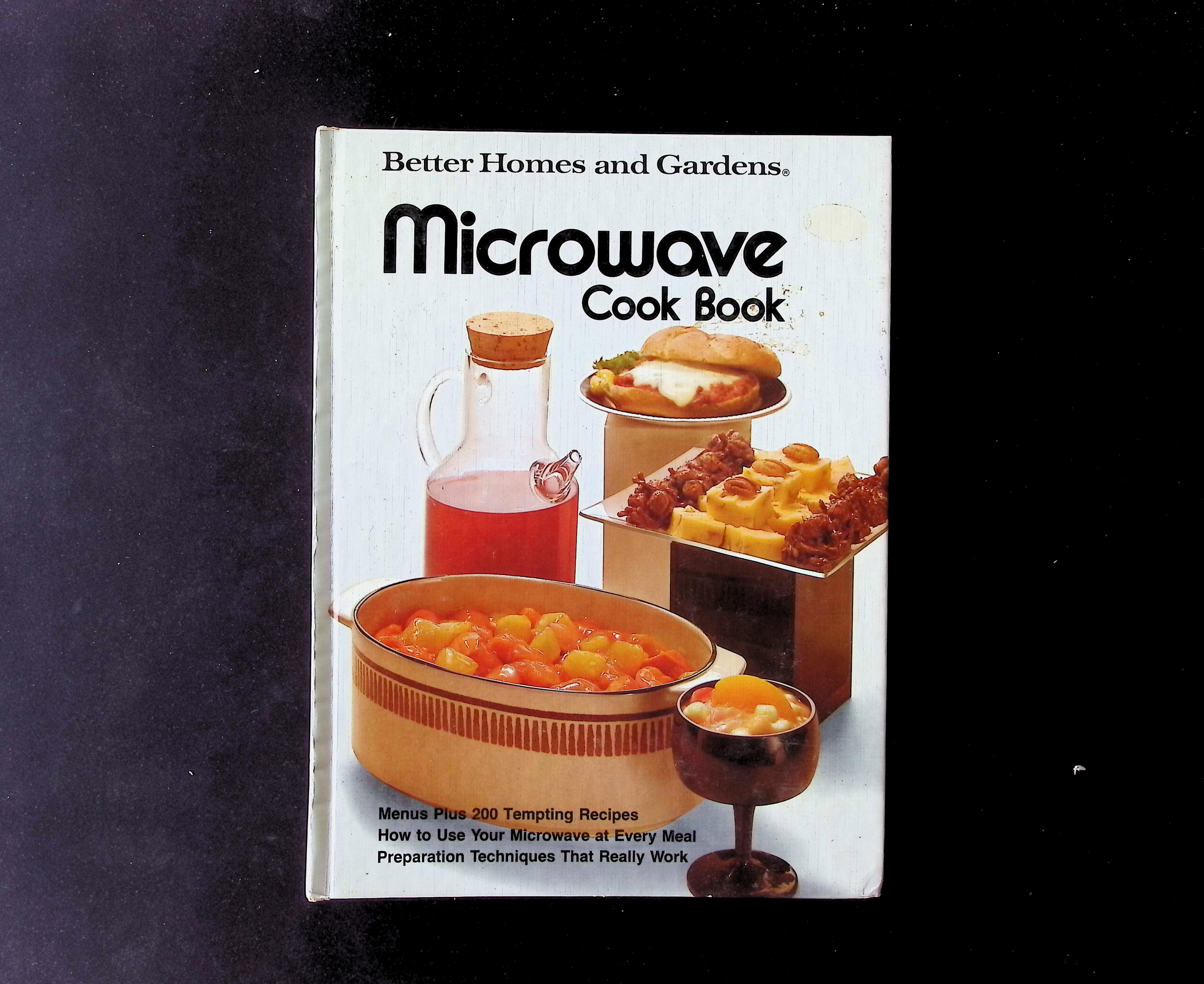 Better Homes and Gardens Microwave Cook Book