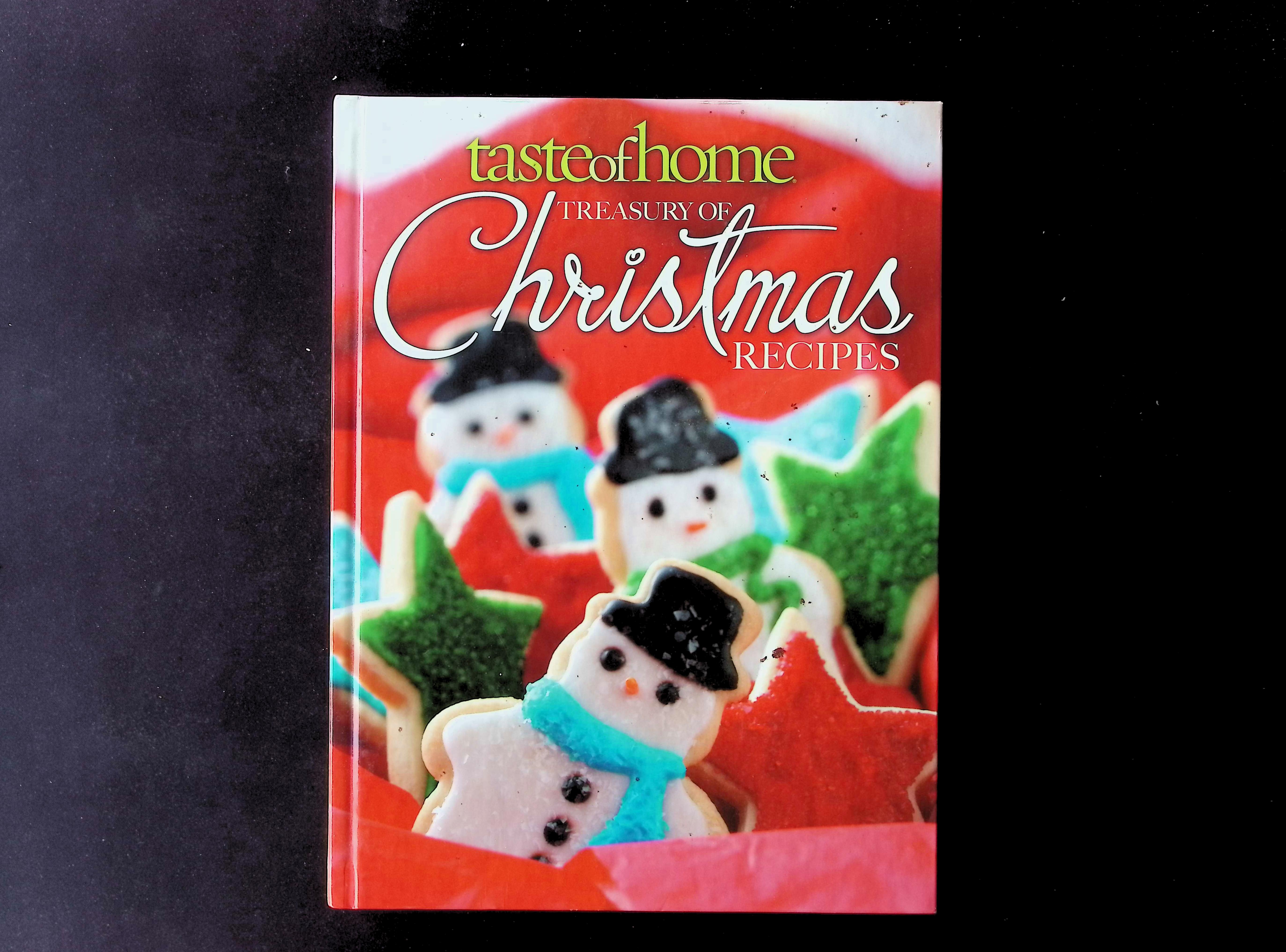 Taste of Home's Treasury of Christmas Recipes