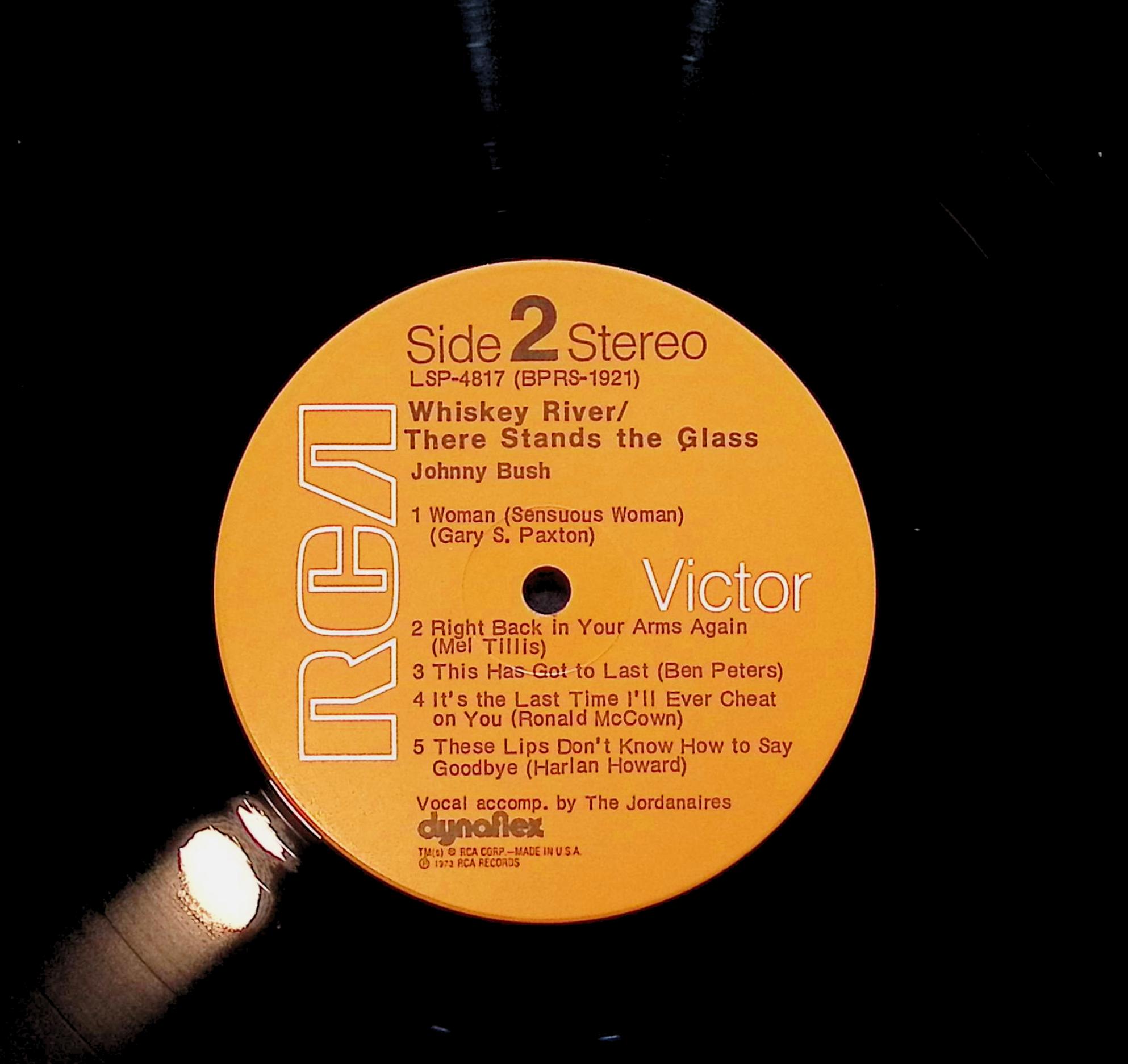Johnny Bush Whiskey River / There Stands The Glass 12" LP 1973 LSP-4817 Folk, World, & Country — image 2