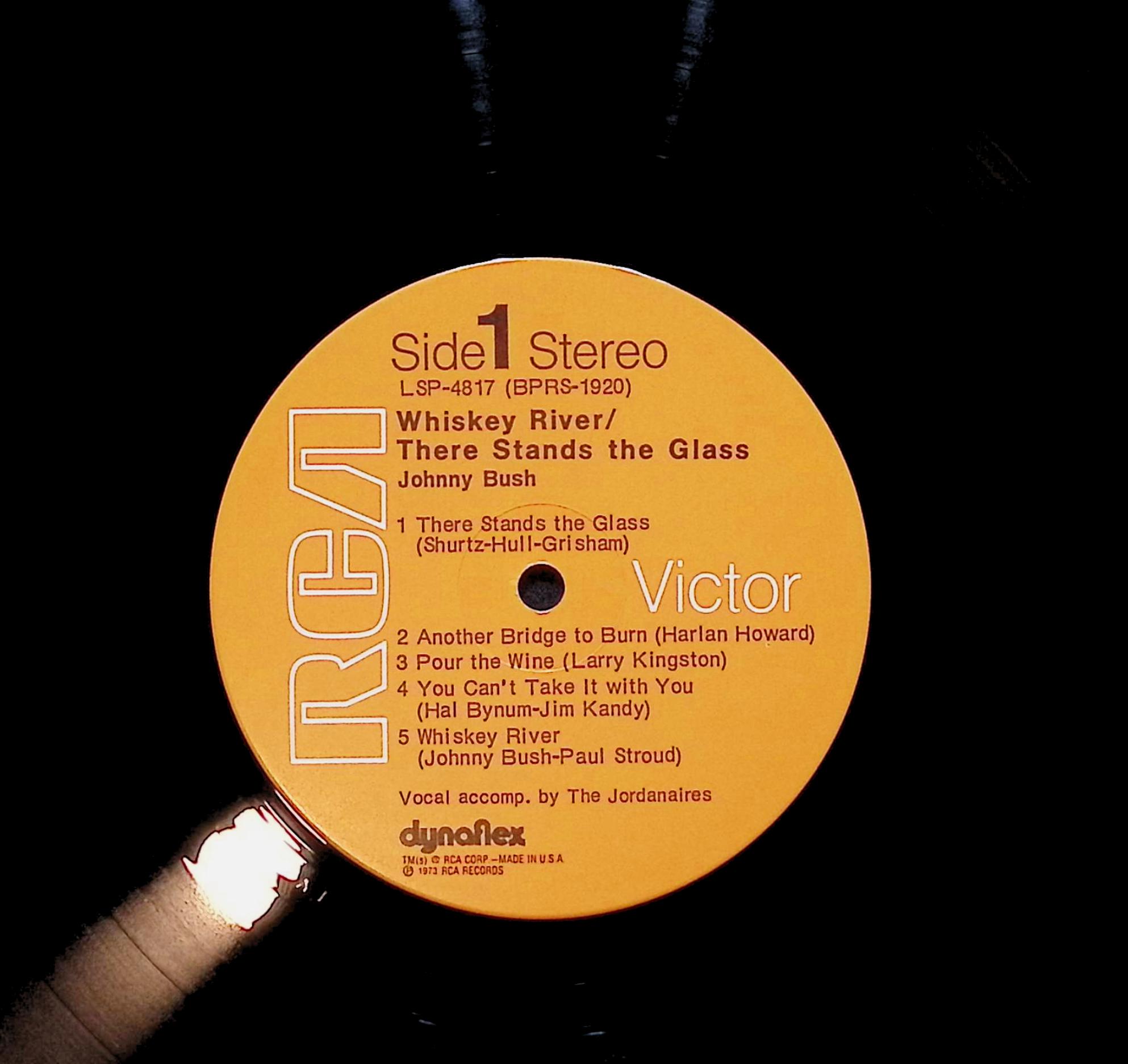 Johnny Bush Whiskey River / There Stands The Glass 12" LP 1973 LSP-4817 Folk, World, & Country — image 4
