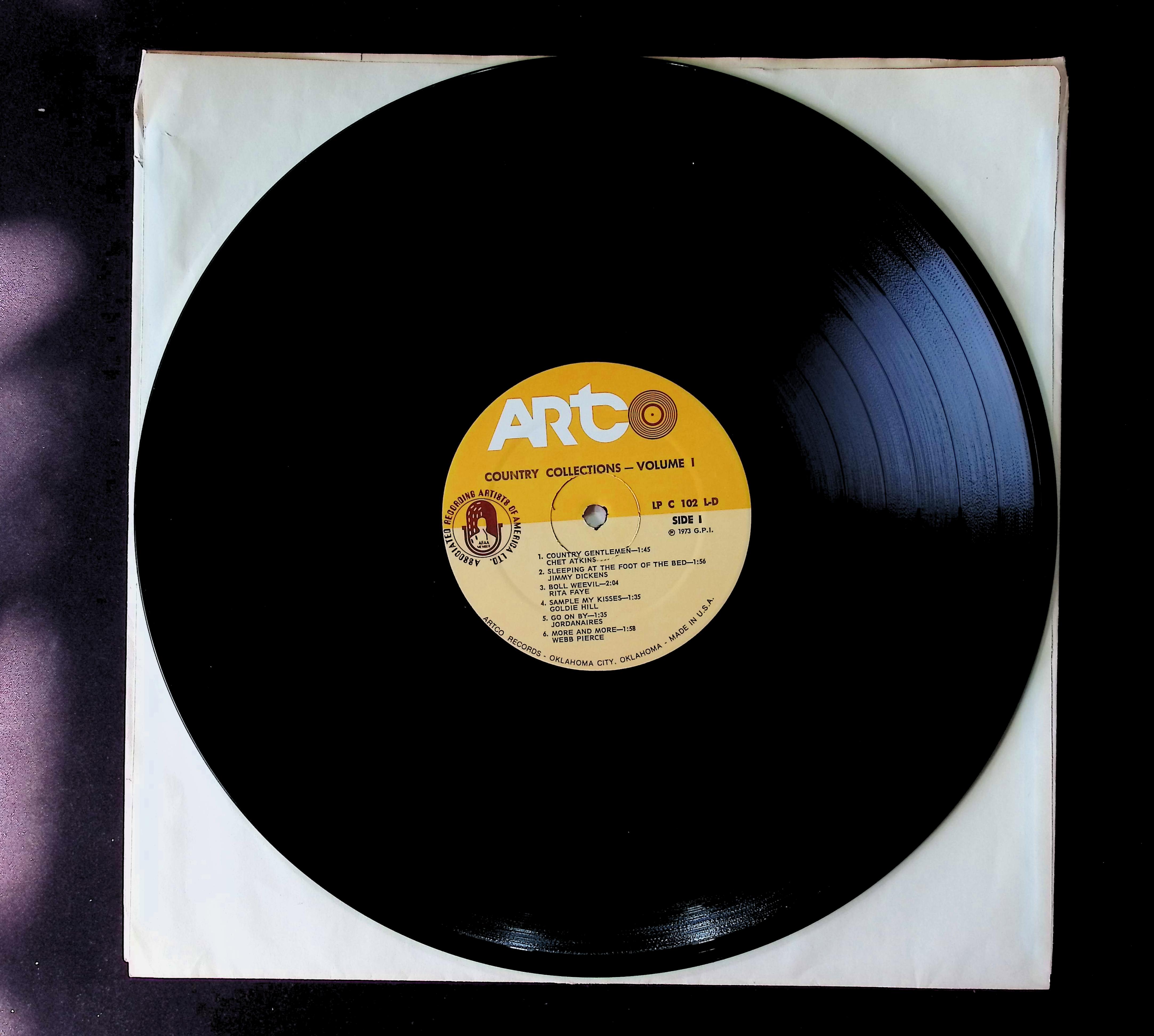 Sanfoneiro Guidô O Forró Continua Com Sanfoneiro Guidô 12" LP Unknown Era LP.C - 1028 Latin — image 3