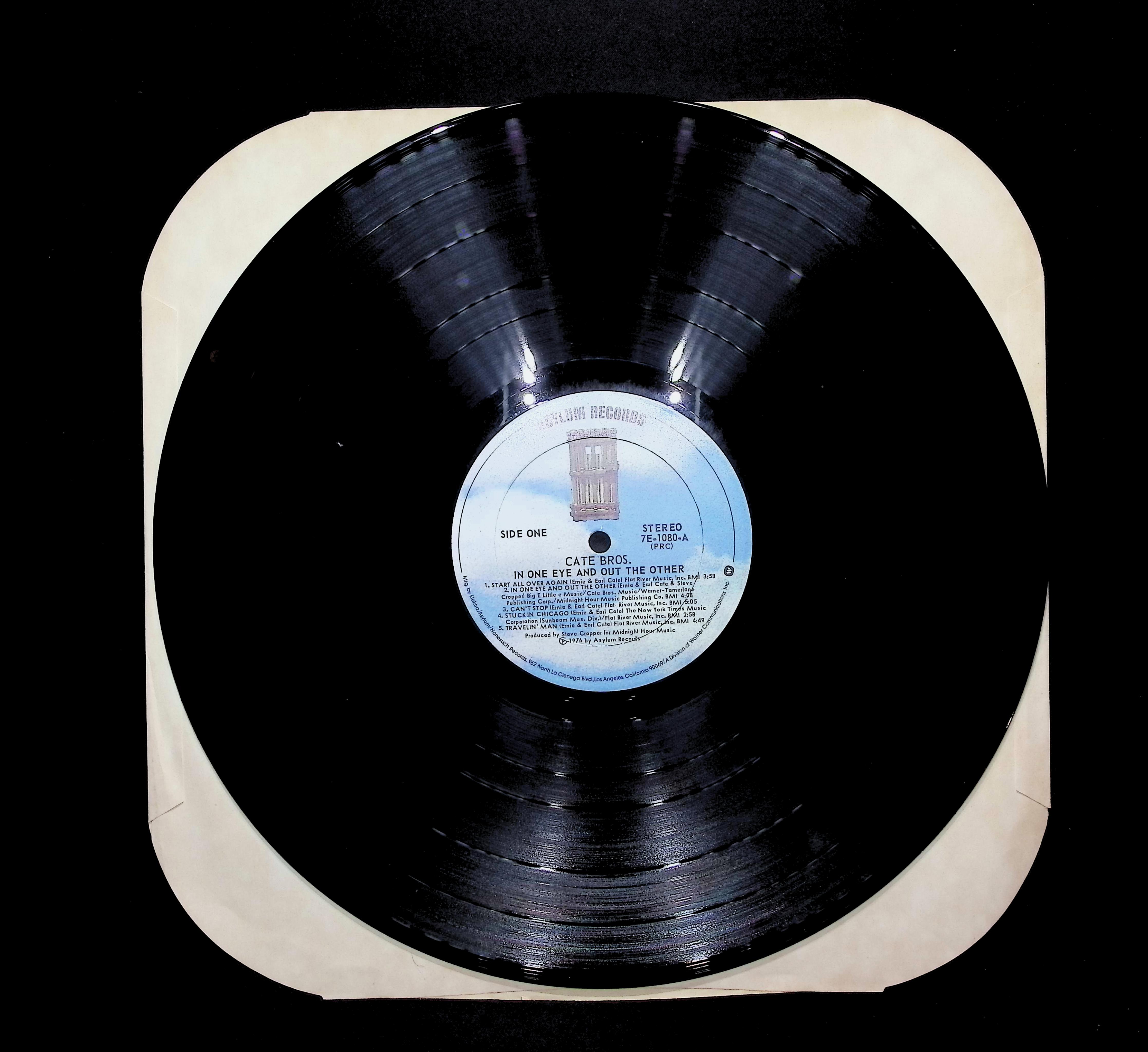 Cate Brothers In One Eye And Out The Other 12" LP 1976 7E-1080 Rock — image 3
