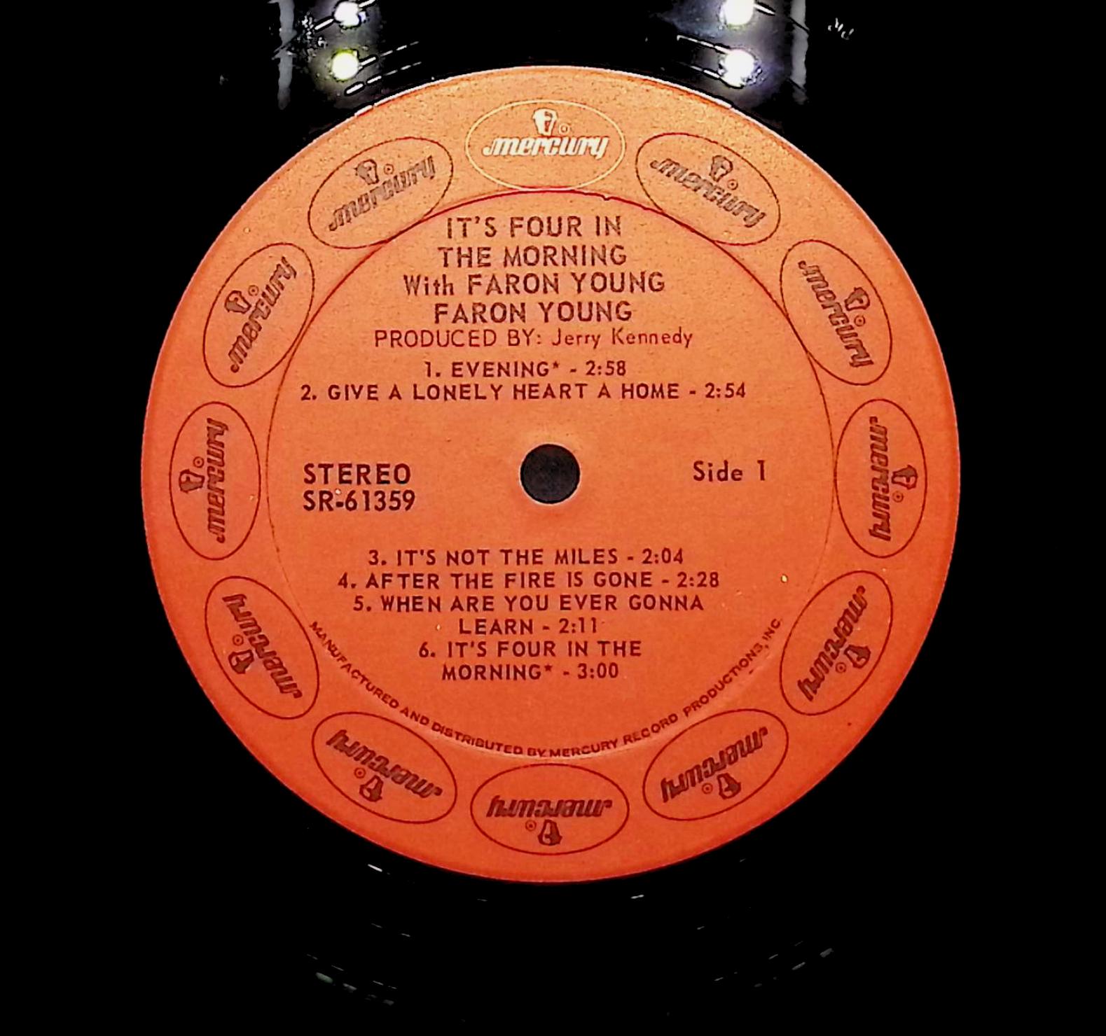 Faron Young It's Four In The Morning 1972 LP Folk, World, & Country Side 1 & 2 — image 4