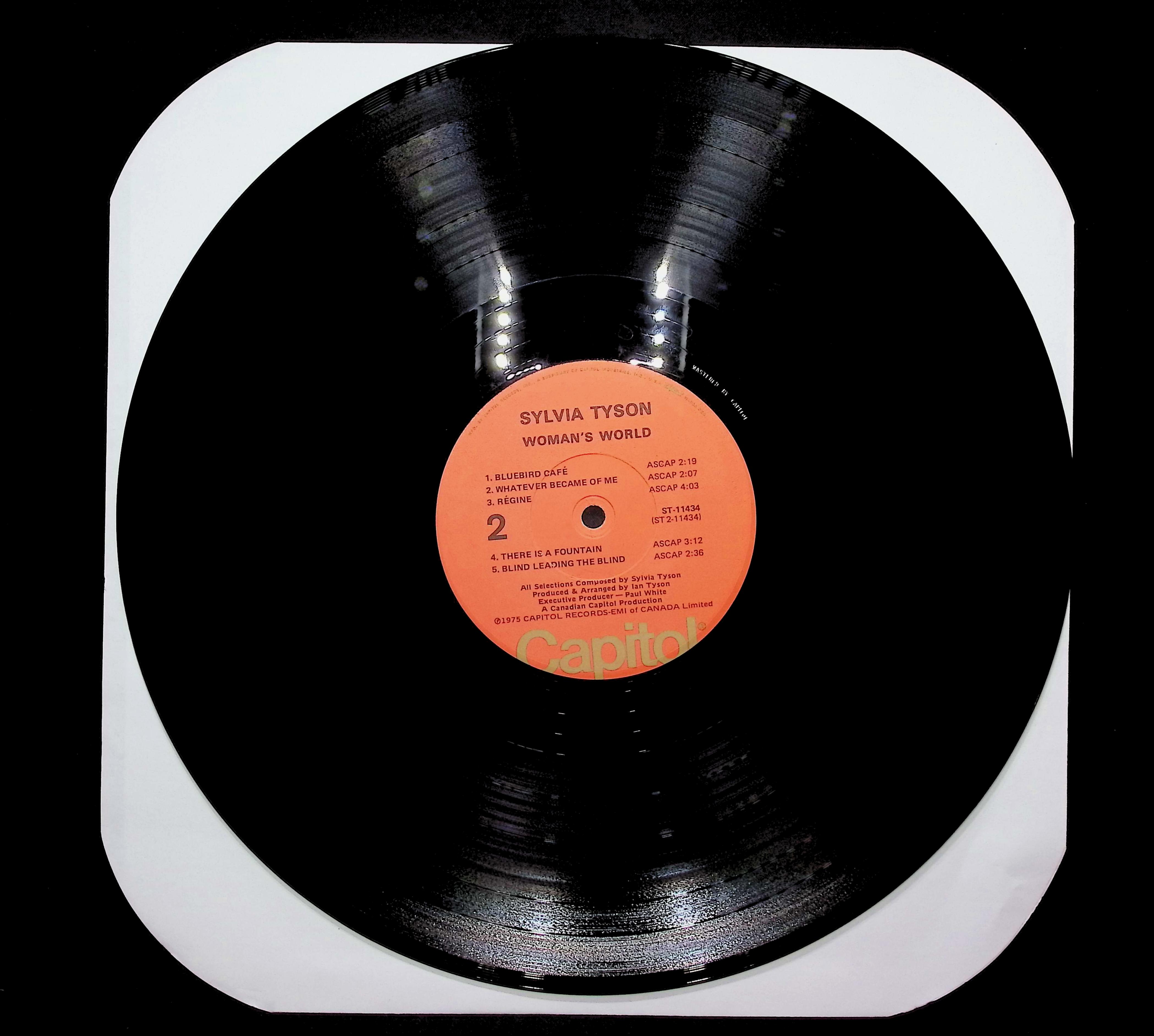 Sylvia Tyson Woman's World 1975 LP Folk, World, & Country — image 3