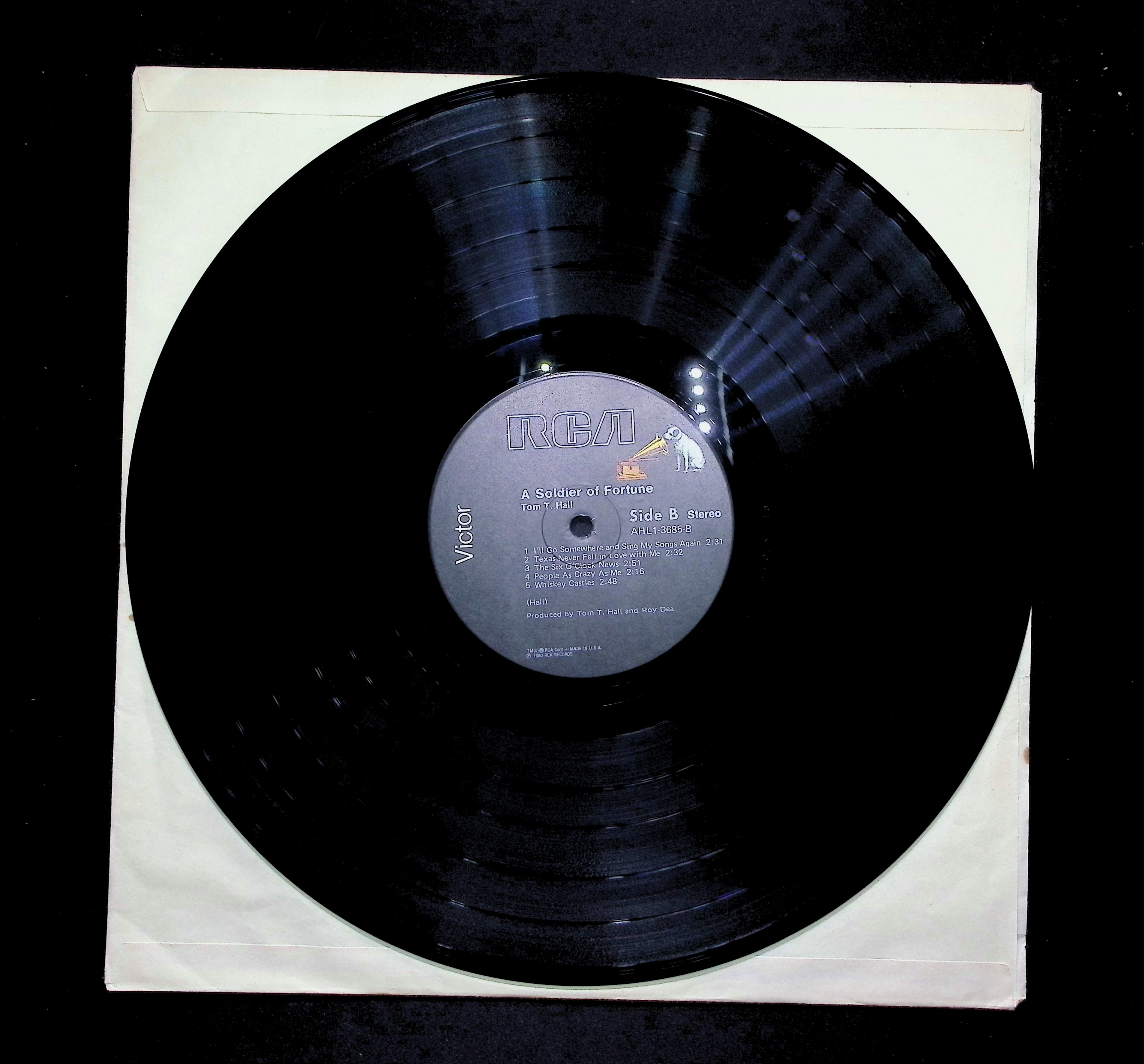 Tom T. Hall A Soldier Of Fortune LP 198 — image 4