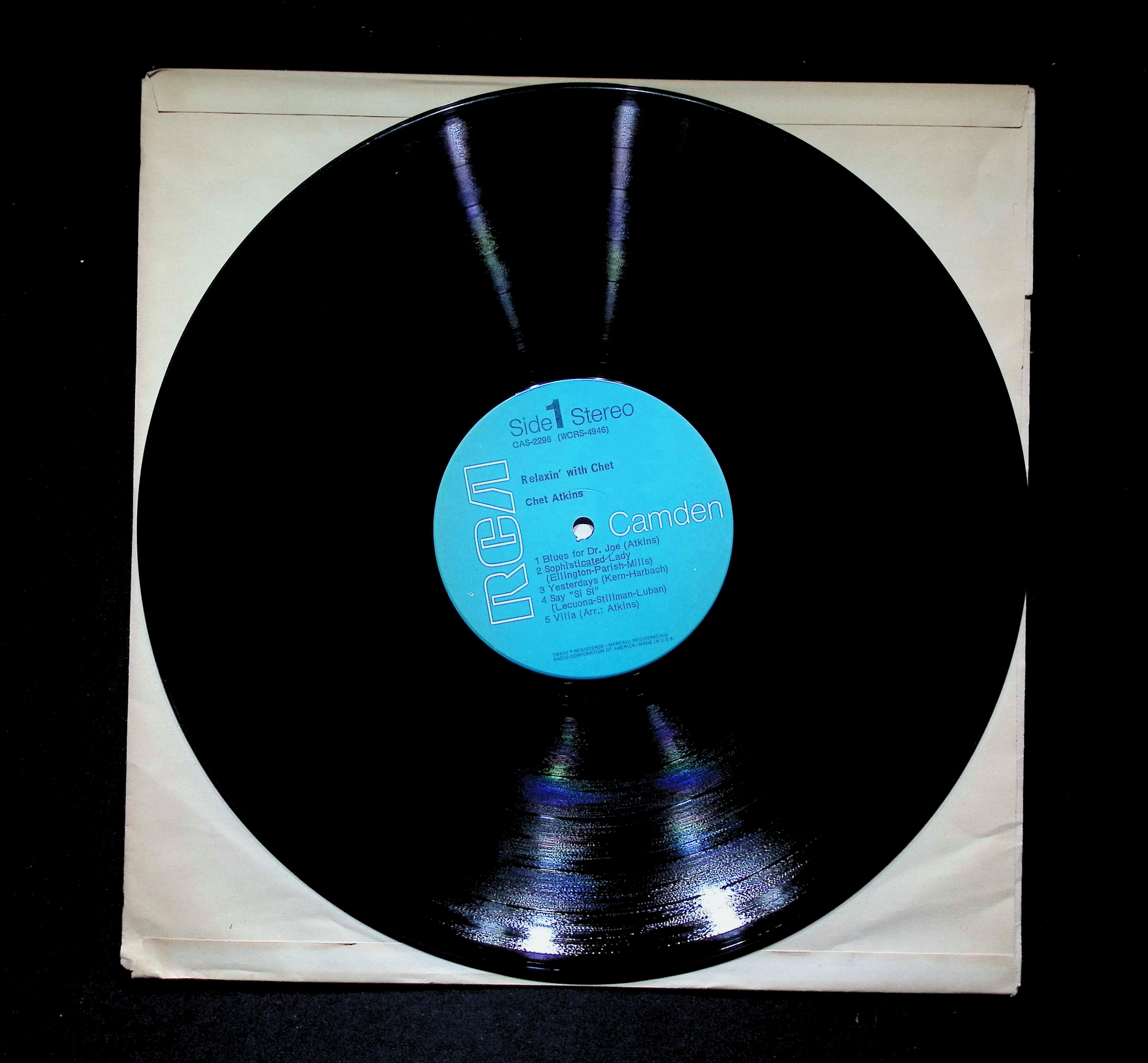 Chet Atkins Relaxin' With Chet LP RCA Camden Jazz Easy Listening — image 5