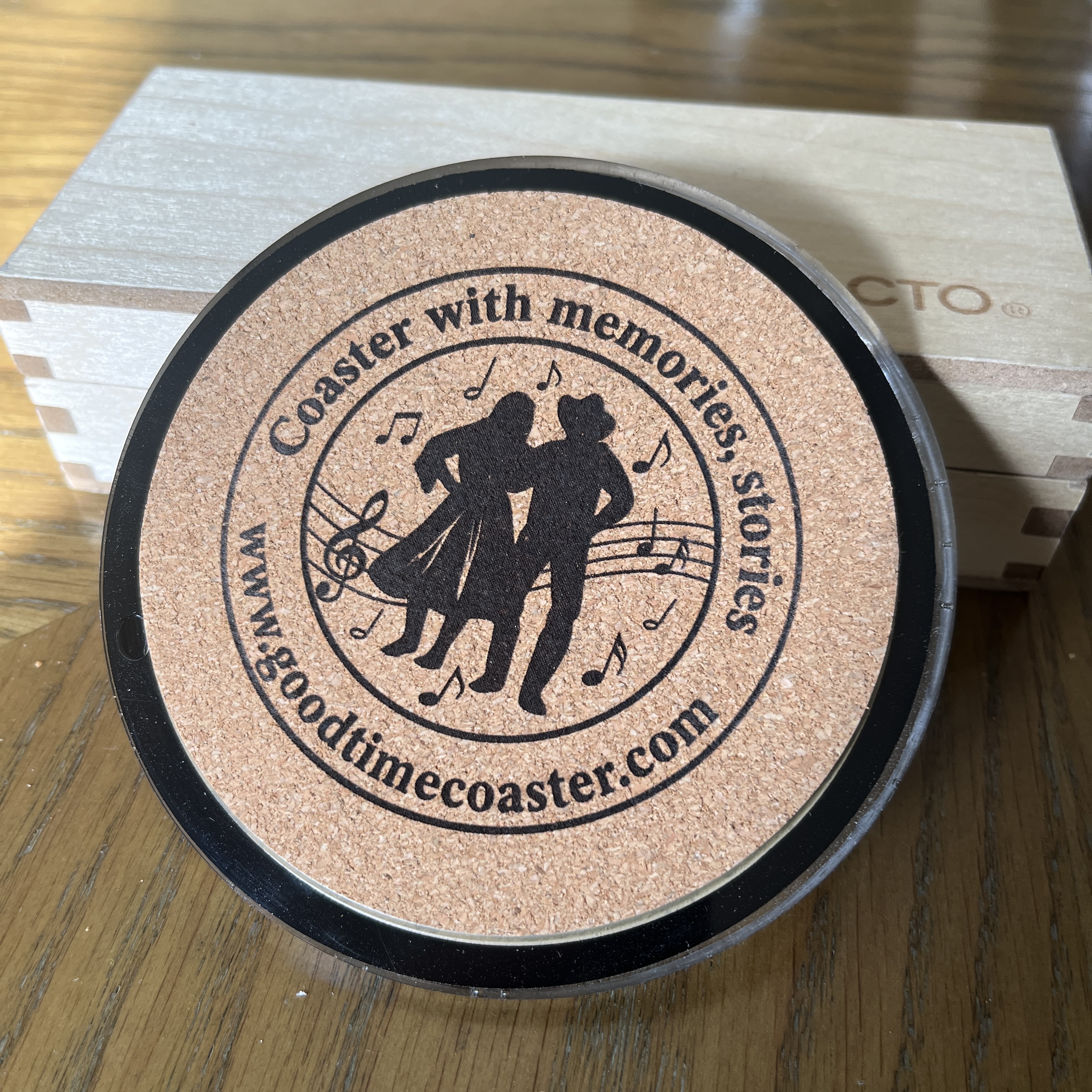 Handmade Vintage Vinyl Record Label Resin Coaster - 1972 — image 3