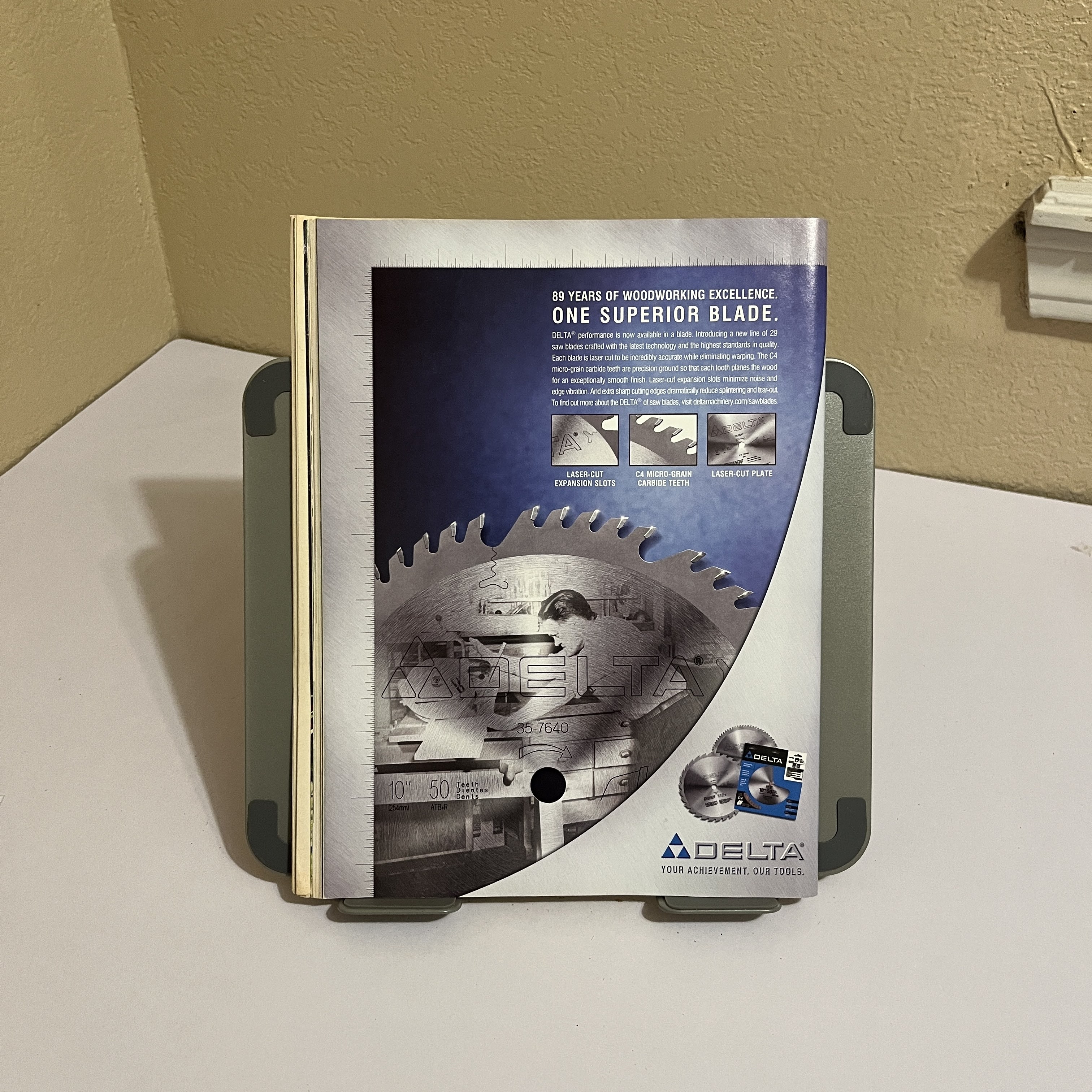 WOOD Magazine Display Shelves Plans May 2007 Issue 176 — image 5