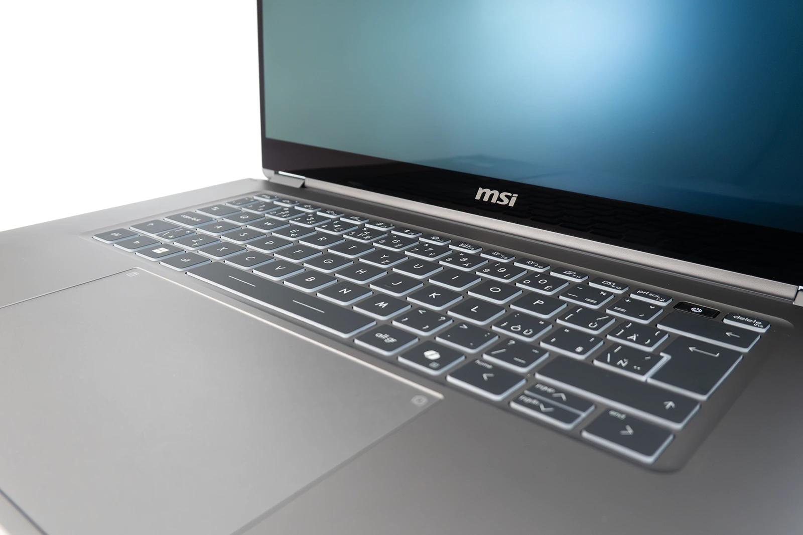 MSI Prestige 16 Flip AI+ klávesnice a touchpad