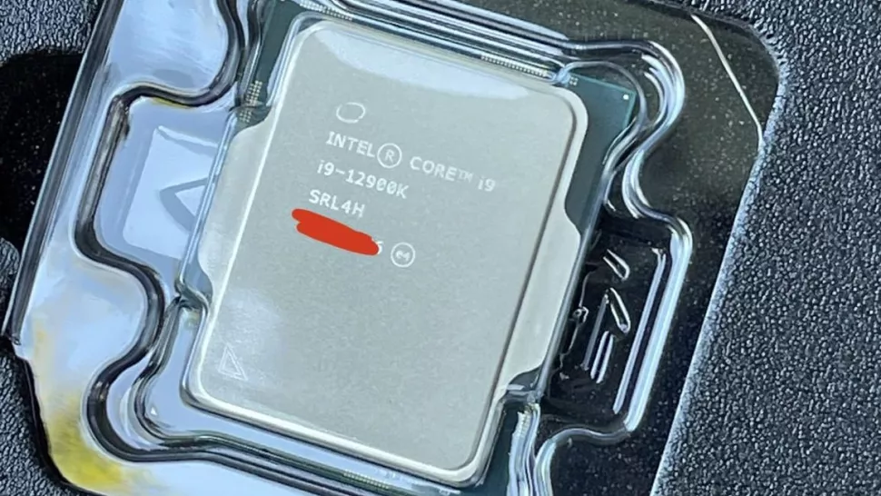 Core i9-12900K spatřen na MicroCenter za 670 USD