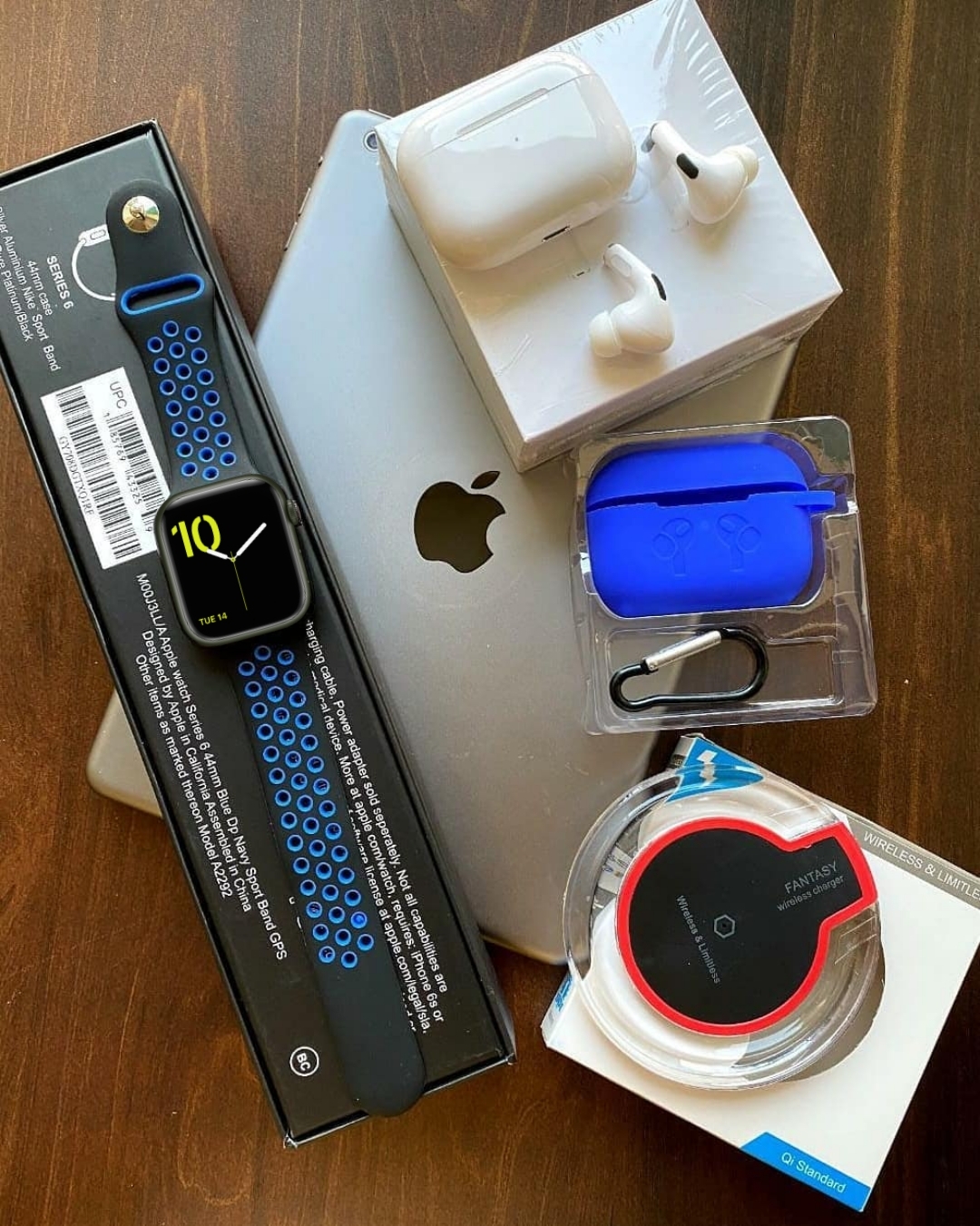 Cybzone Exclusive Combo Offer, Microwear 007 Series 7 Smartwatch, Nike Edition Strap, AirPods Pro Case, Wireless Charger And AirPods Pro