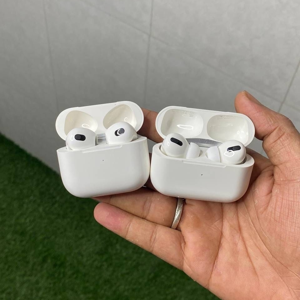 Cybzone Special Combo Offer | Air Pods Pro Awesome Quality And Air Pods 3 Awesome Quality