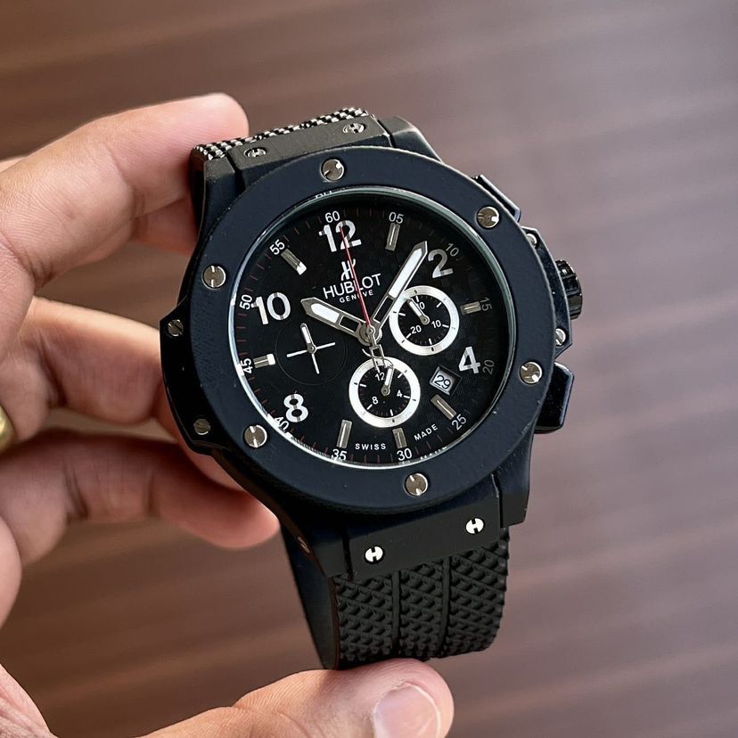 HUBLOT New BiG Bang slim fiber model Available & Ready to ship today 🌟 - Black