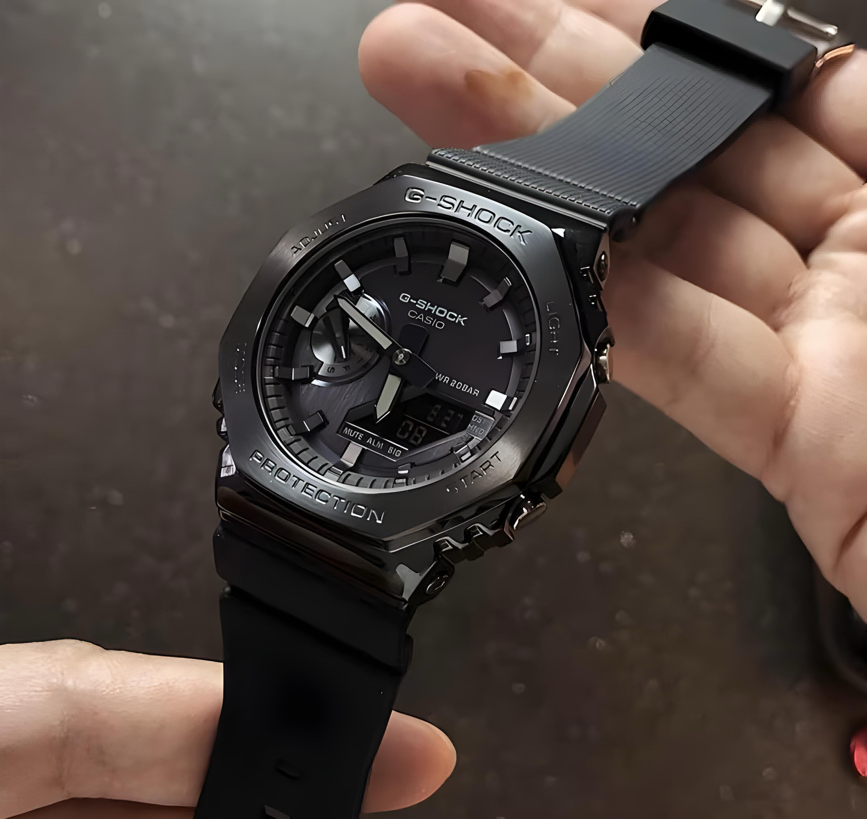 G-Shock GM2100 with metal 