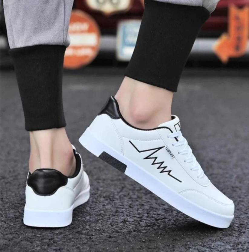 SAPIYU 2006 Trenddy Fashion Sporty Casuals Sneakers Running Shoes Sneakers For Men  (White, Black)