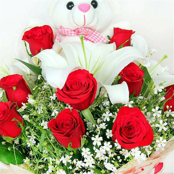 Roses, Lilys & Teddy Bear Bouquet