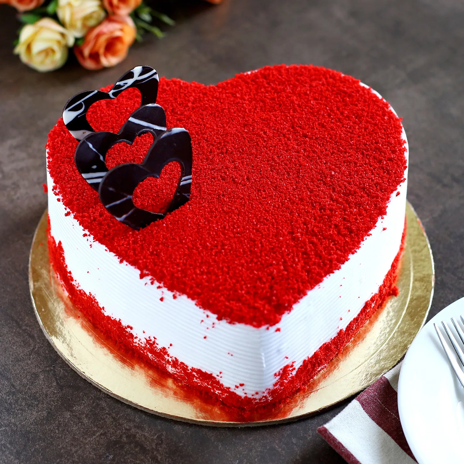 Red Velvet Heart Cake - 1 KG