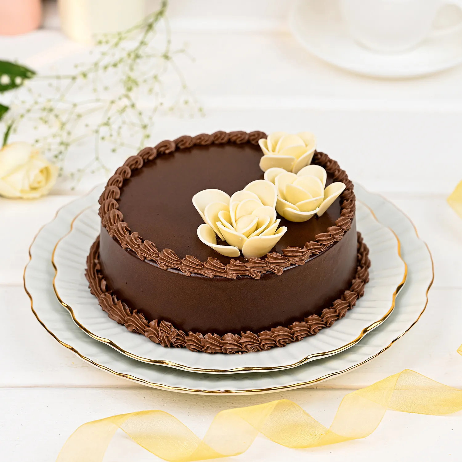 Flowery Chocolate Cream Cake - 2 KG