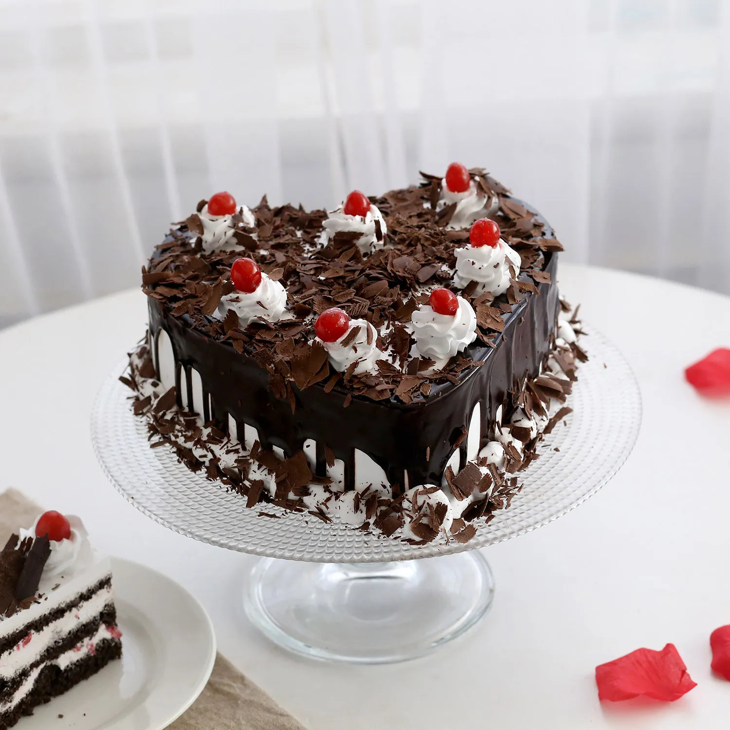 Flakey Hearts Black Forest Cake - 500 Gram