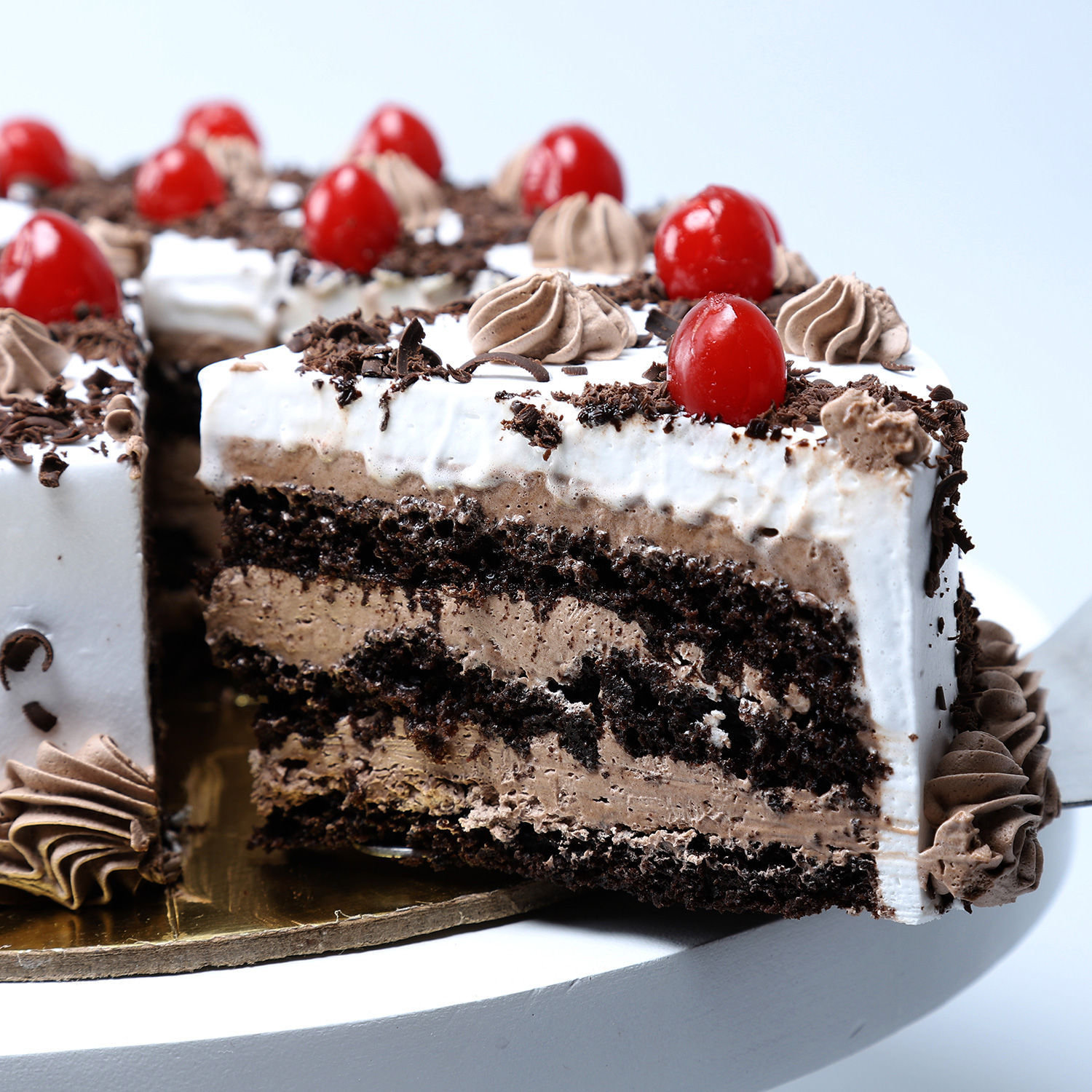 Zig Zag Black Forest Cake - 2 KG