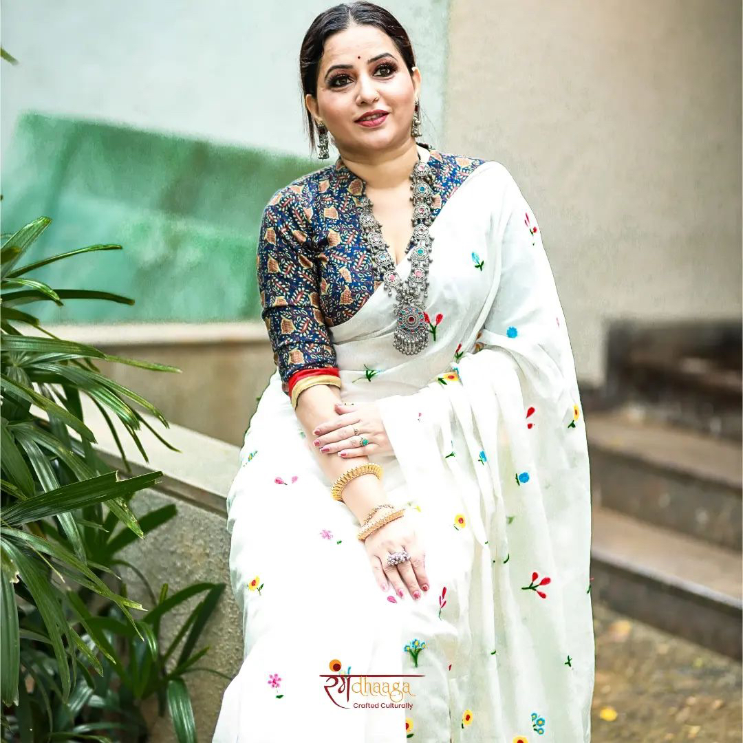 RangDhaaga  White Embroidery Khadi Saree