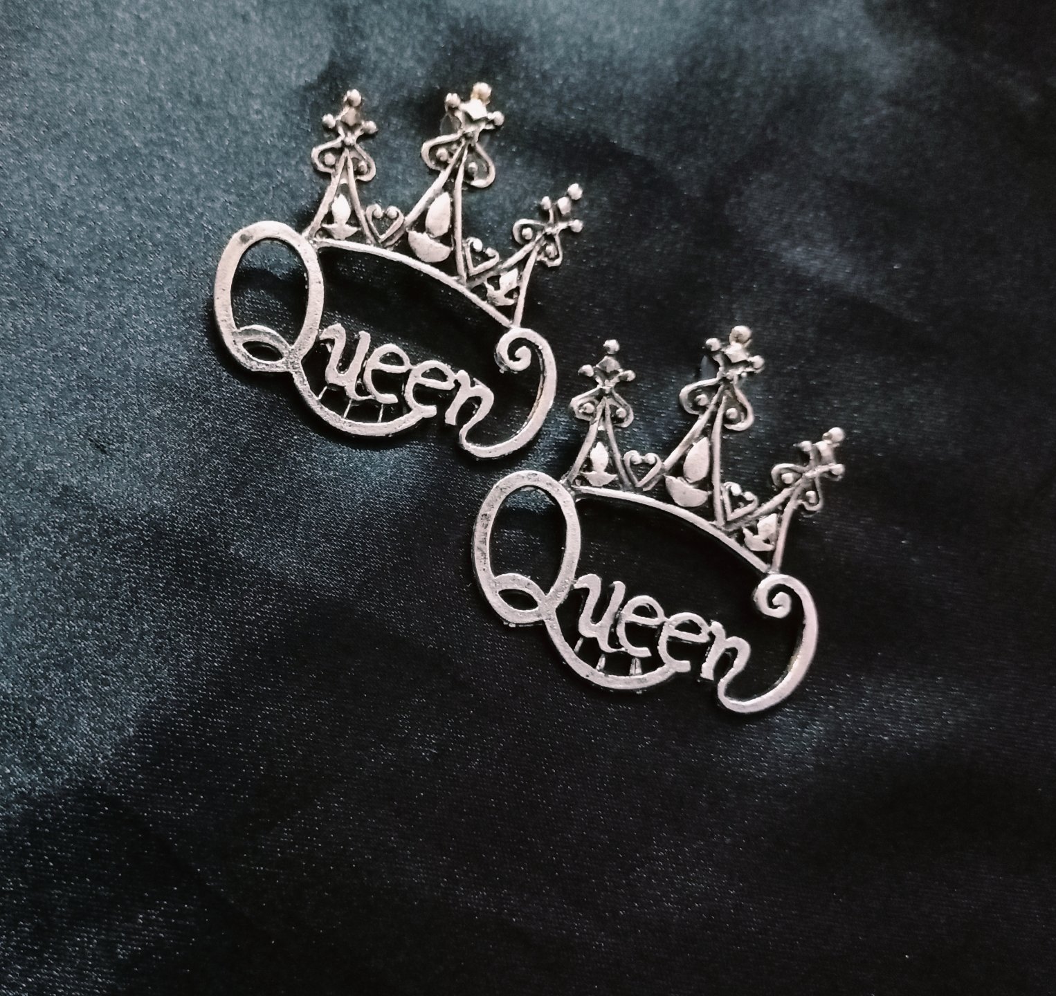 Spk Queen's Special With Pearl Hoop Earrings - Silver, Standard, Get Free Luxury Scrunchie