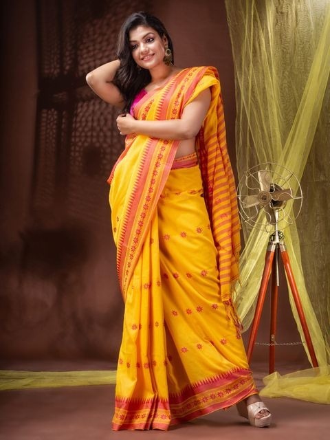 Handloom Floral Motive Border Saree - Ronchi